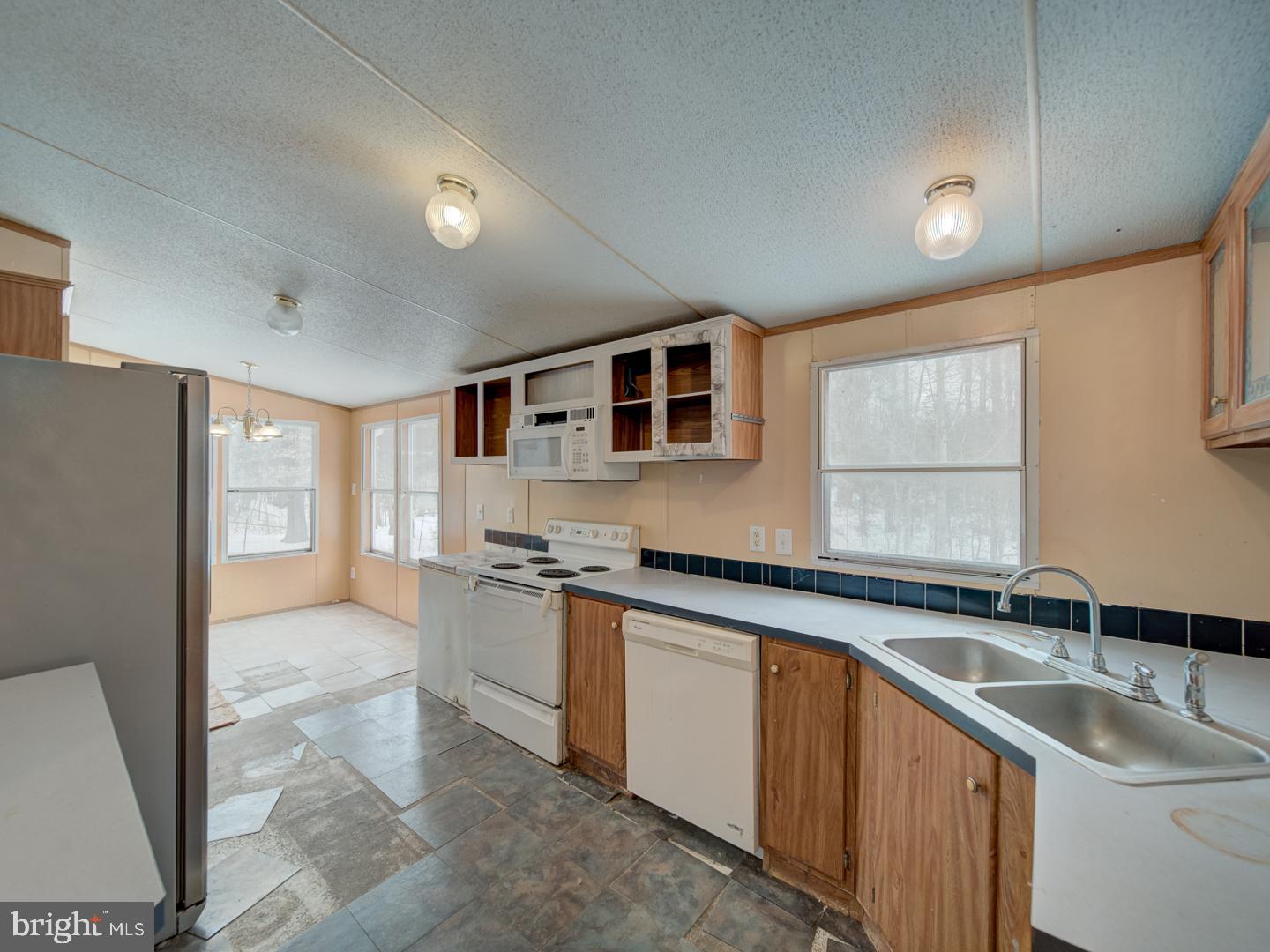 13577 COUNTYLINE CHURCH RD, WOODFORD, Virginia 22580, 3 Bedrooms Bedrooms, ,2 BathroomsBathrooms,Residential,For sale,13577 COUNTYLINE CHURCH RD,VACV2009488 MLS # VACV2009488