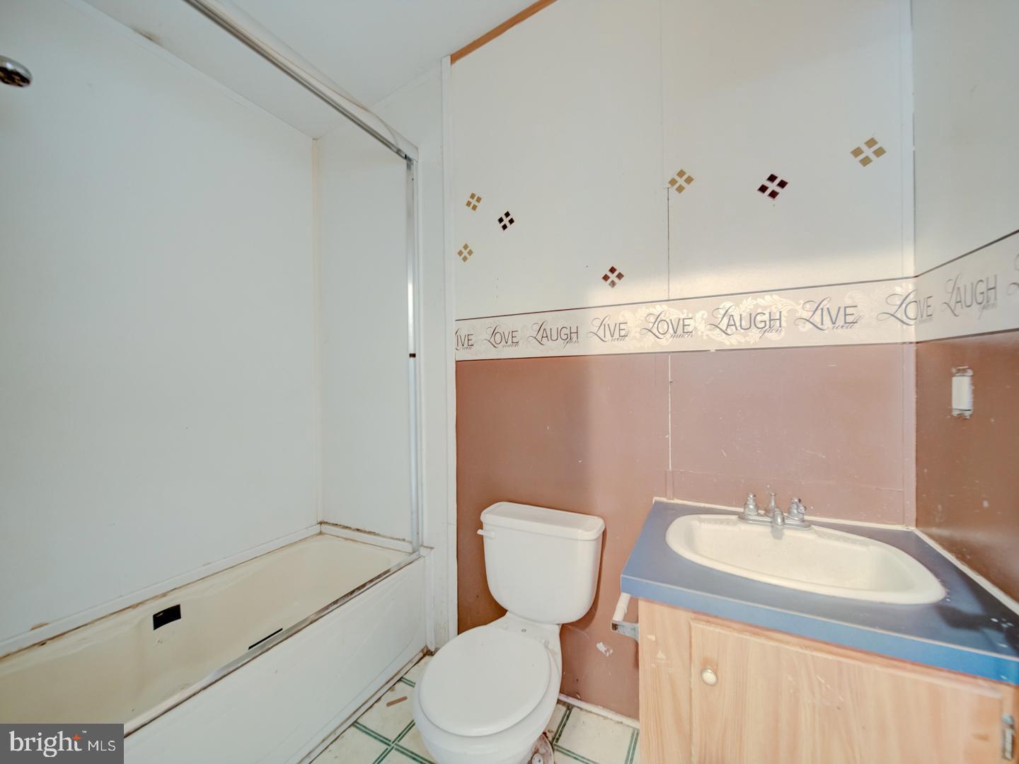 13577 COUNTYLINE CHURCH RD, WOODFORD, Virginia 22580, 3 Bedrooms Bedrooms, ,2 BathroomsBathrooms,Residential,For sale,13577 COUNTYLINE CHURCH RD,VACV2009488 MLS # VACV2009488