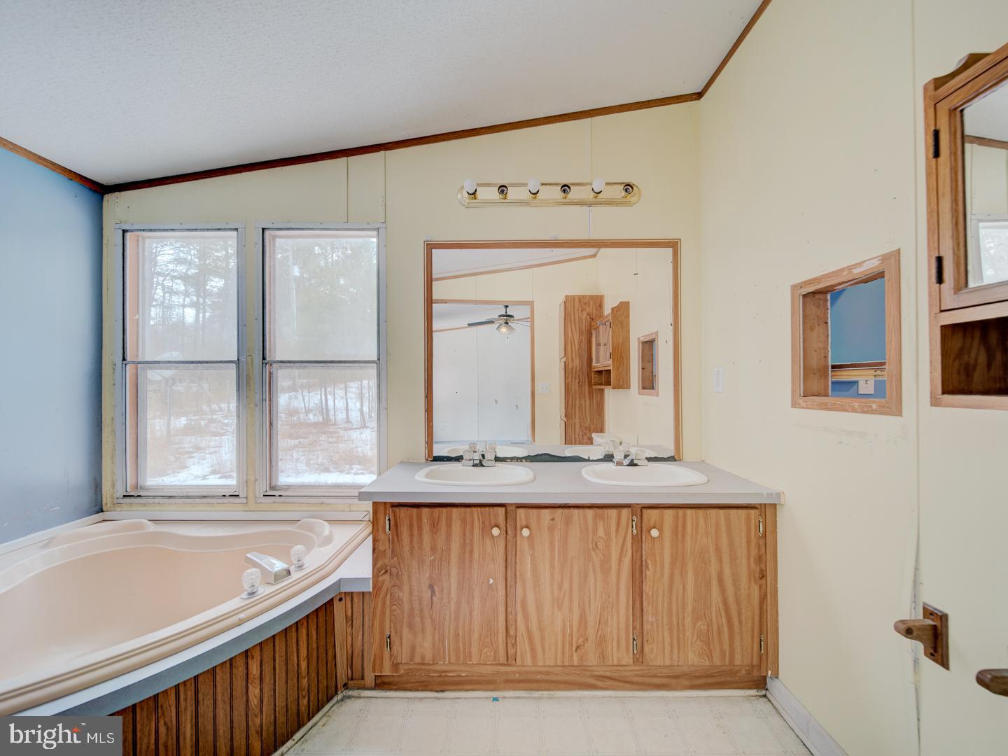 13577 COUNTYLINE CHURCH RD, WOODFORD, Virginia 22580, 3 Bedrooms Bedrooms, ,2 BathroomsBathrooms,Residential,For sale,13577 COUNTYLINE CHURCH RD,VACV2009488 MLS # VACV2009488