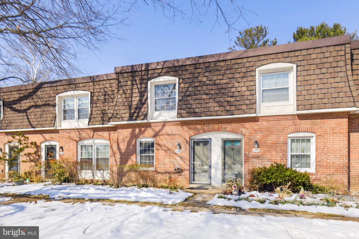 8218 CARRLEIGH PKWY #10, SPRINGFIELD, Virginia 22152, 2 Bedrooms Bedrooms, ,1 BathroomBathrooms,Residential,For sale,8218 CARRLEIGH PKWY #10,VAFX2289434 MLS # VAFX2289434