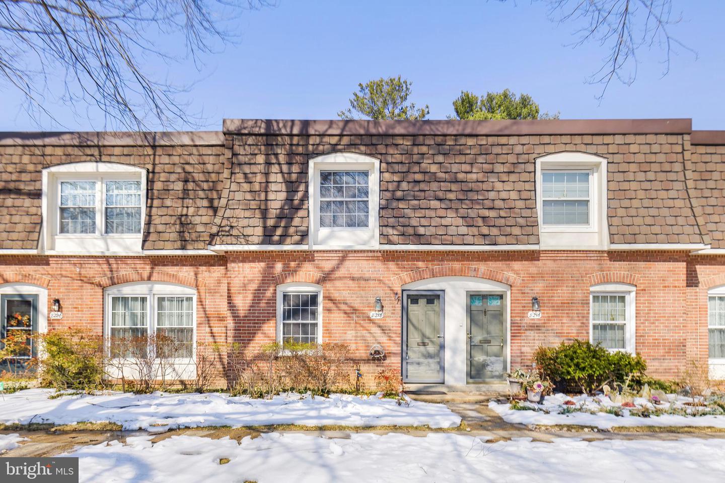8218 CARRLEIGH PKWY #10, SPRINGFIELD, Virginia 22152, 2 Bedrooms Bedrooms, ,1 BathroomBathrooms,Residential,For sale,8218 CARRLEIGH PKWY #10,VAFX2289434 MLS # VAFX2289434
