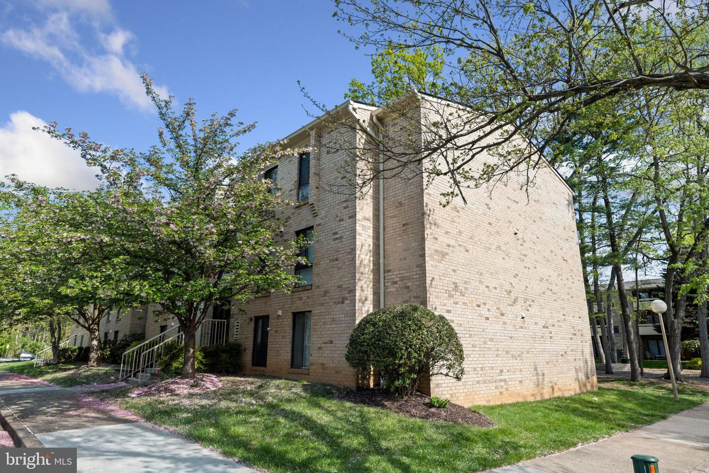 2326 FREETOWN CT #2B, RESTON, Virginia 20191, 2 Bedrooms Bedrooms, 3 Rooms Rooms,1 BathroomBathrooms,Residential,For sale,2326 FREETOWN CT #2B,VAFX2289582 MLS # VAFX2289582