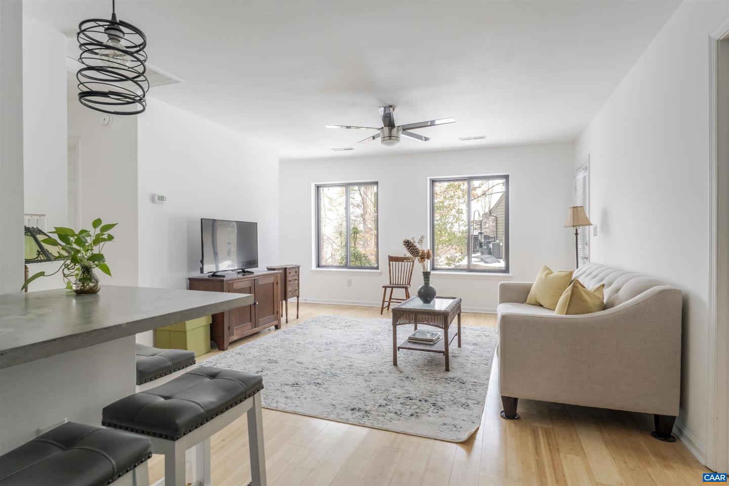 1301 CREEKSIDE DR, CHARLOTTESVILLE, Virginia 22902, 3 Bedrooms Bedrooms, ,2 BathroomsBathrooms,Residential,For sale,1301 CREEKSIDE DR,673102 MLS # 673102