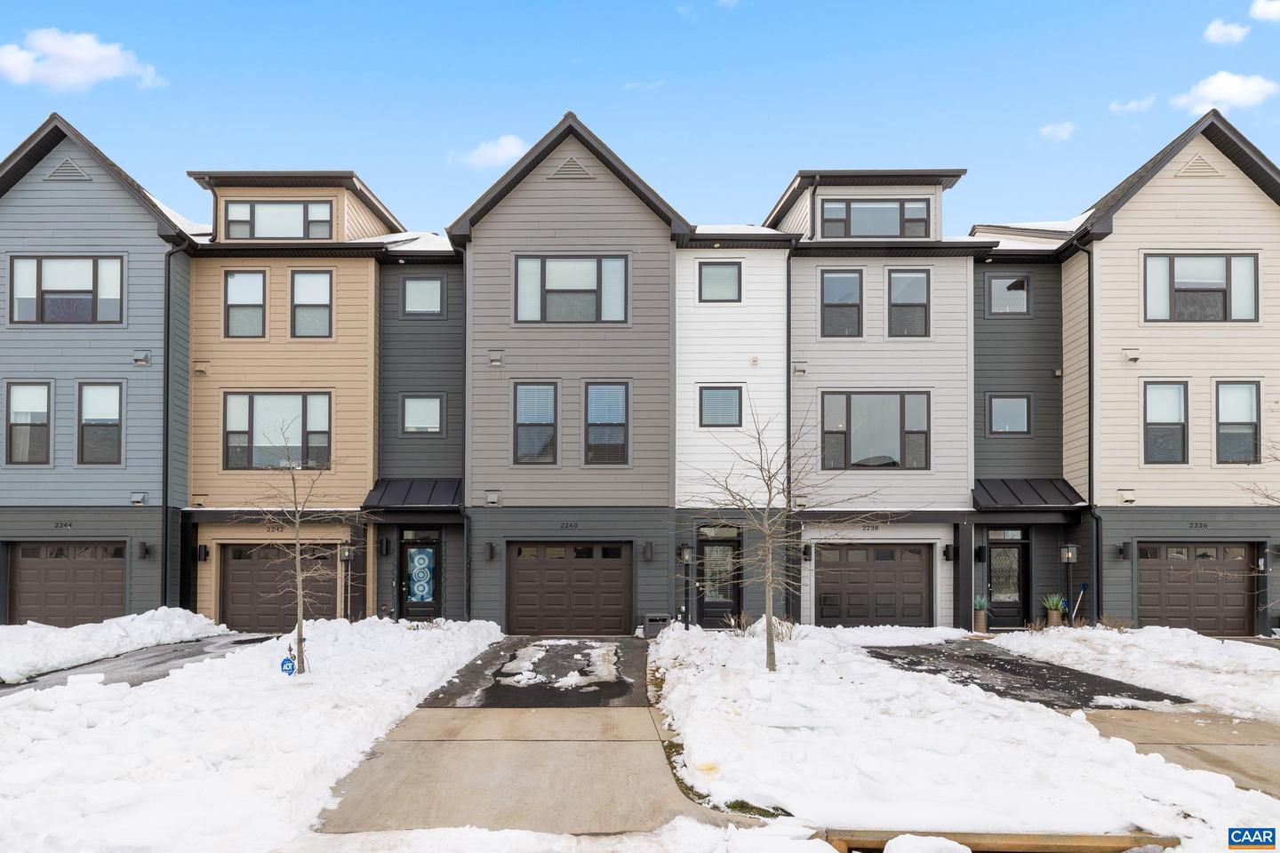 2240 FOWLER CIR, CHARLOTTESVILLE, Virginia 22901, 3 Bedrooms Bedrooms, ,3 BathroomsBathrooms,Residential,For sale,2240 FOWLER CIR,673108 MLS # 673108