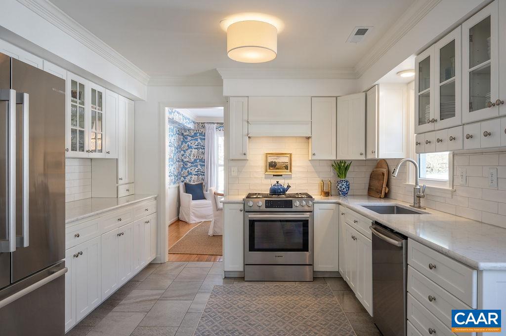 2417 HOLKHAM DR, CHARLOTTESVILLE, Virginia 22901, 6 Bedrooms Bedrooms, ,4 BathroomsBathrooms,Residential,For sale,2417 HOLKHAM DR,673125 MLS # 673125 2417 HOLKHAM DR, CHARLOTTESVILLE, Virginia 22901, 6 Bedrooms Bedrooms, ,4 BathroomsBathrooms,Residential,For sale,2417 HOLKHAM DR,673125 MLS # 673125