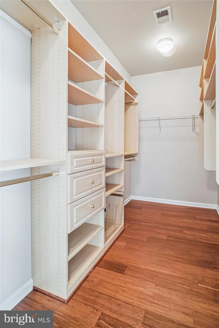 20763 CRESCENT POINTE PL, ASHBURN, Virginia 20147, 3 Bedrooms Bedrooms, ,3 BathroomsBathrooms,Residential,For sale,20763 CRESCENT POINTE PL,VALO2115330 MLS # VALO2115330