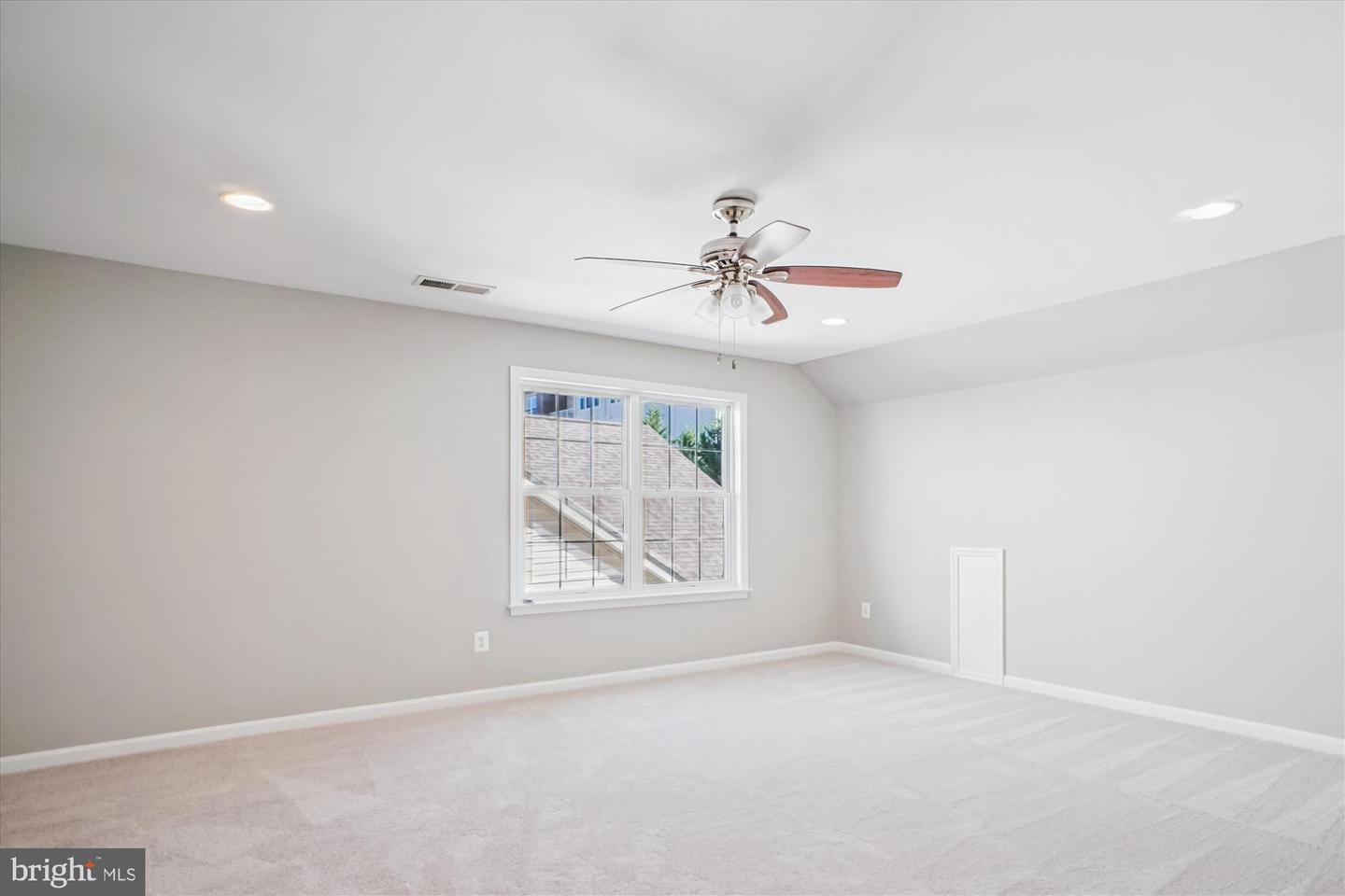 20763 CRESCENT POINTE PL, ASHBURN, Virginia 20147, 3 Bedrooms Bedrooms, ,3 BathroomsBathrooms,Residential,For sale,20763 CRESCENT POINTE PL,VALO2115330 MLS # VALO2115330