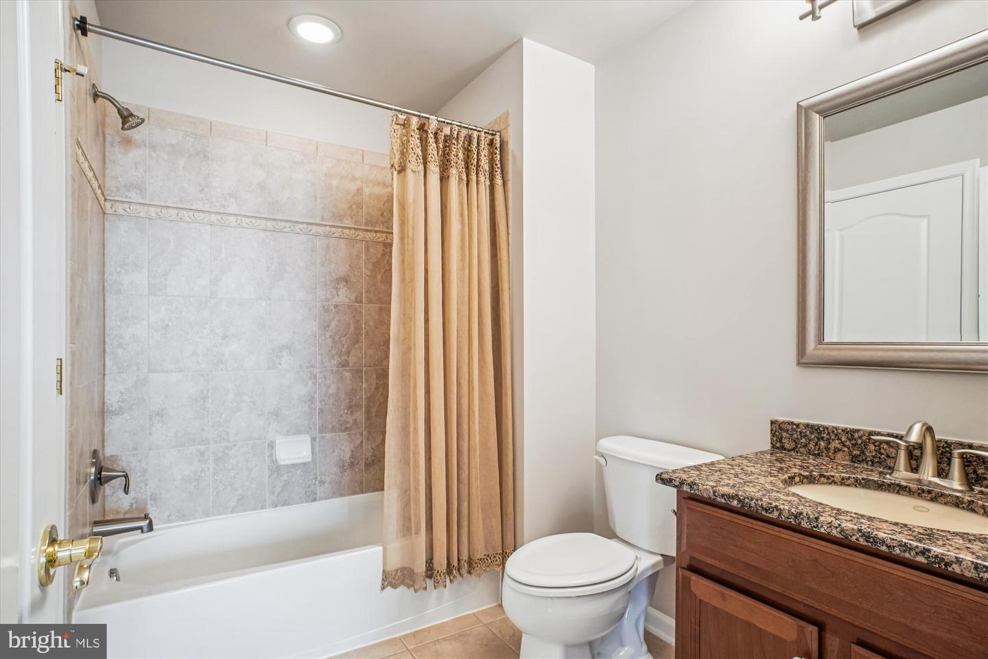 20763 CRESCENT POINTE PL, ASHBURN, Virginia 20147, 3 Bedrooms Bedrooms, ,3 BathroomsBathrooms,Residential,For sale,20763 CRESCENT POINTE PL,VALO2115330 MLS # VALO2115330