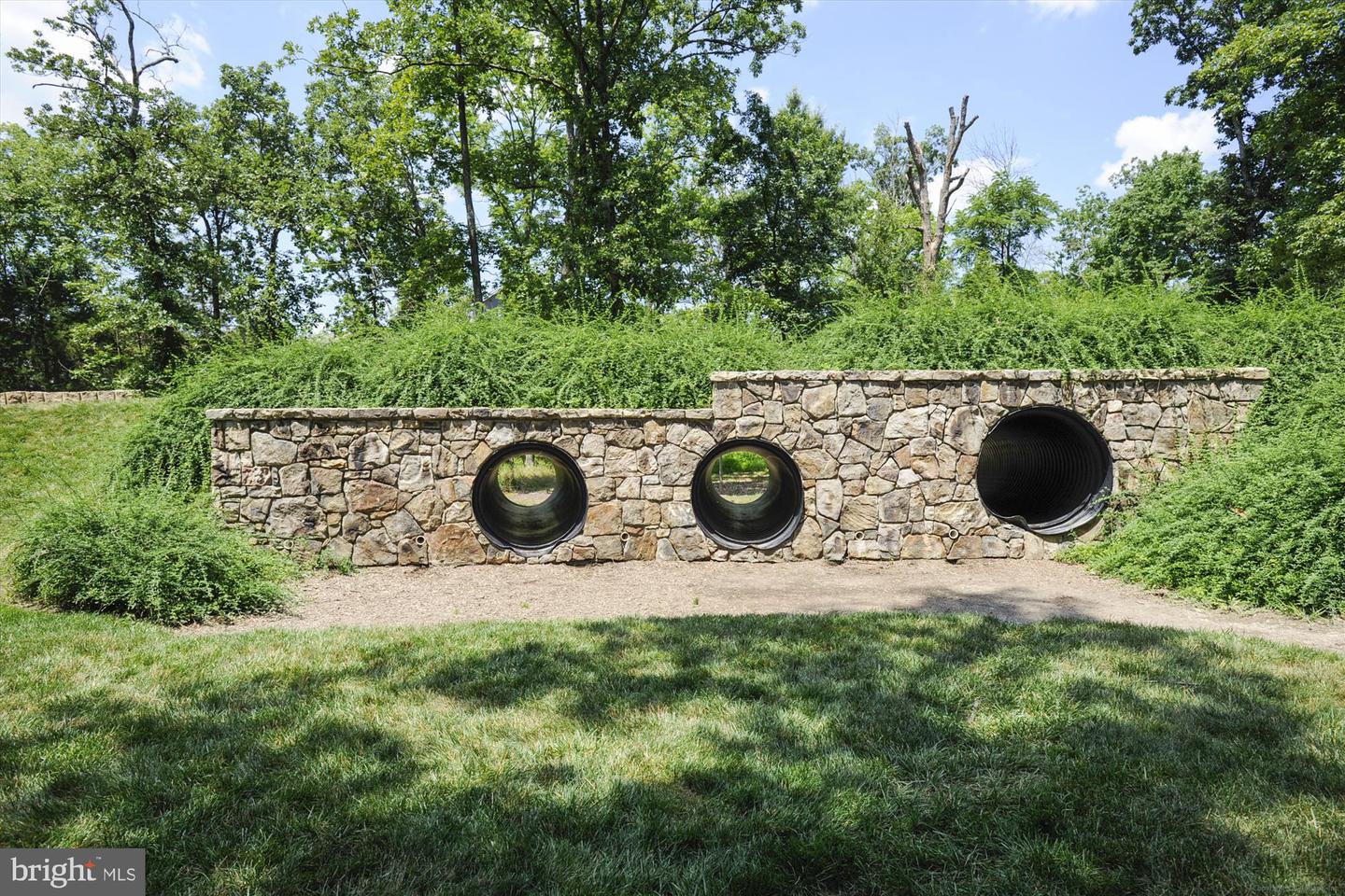 20763 CRESCENT POINTE PL, ASHBURN, Virginia 20147, 3 Bedrooms Bedrooms, ,3 BathroomsBathrooms,Residential,For sale,20763 CRESCENT POINTE PL,VALO2115330 MLS # VALO2115330