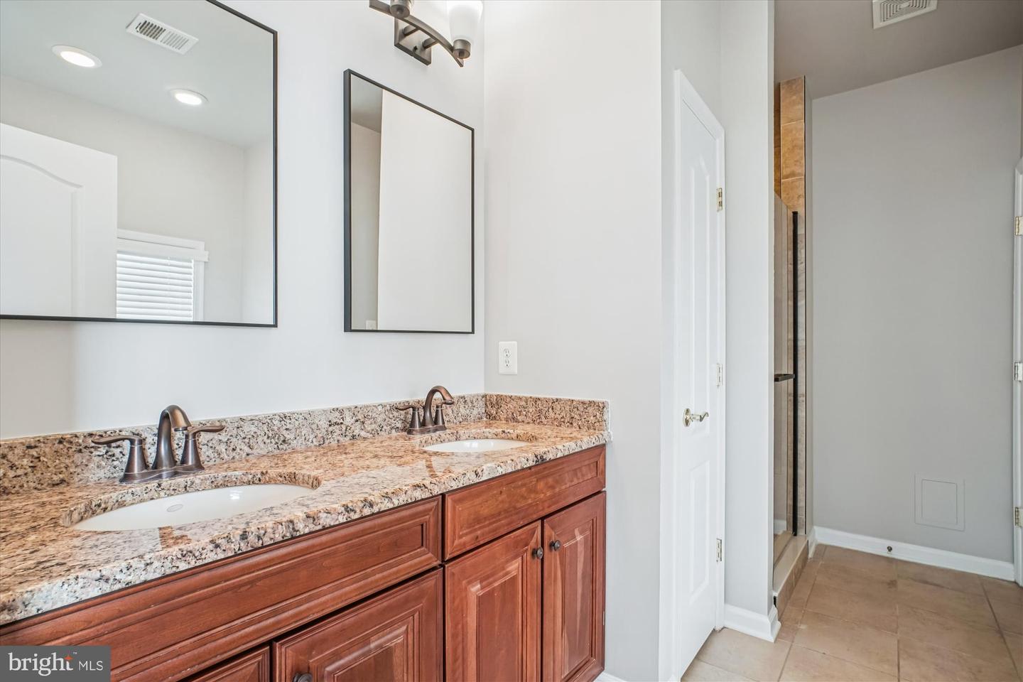 20763 CRESCENT POINTE PL, ASHBURN, Virginia 20147, 3 Bedrooms Bedrooms, ,3 BathroomsBathrooms,Residential,For sale,20763 CRESCENT POINTE PL,VALO2115330 MLS # VALO2115330