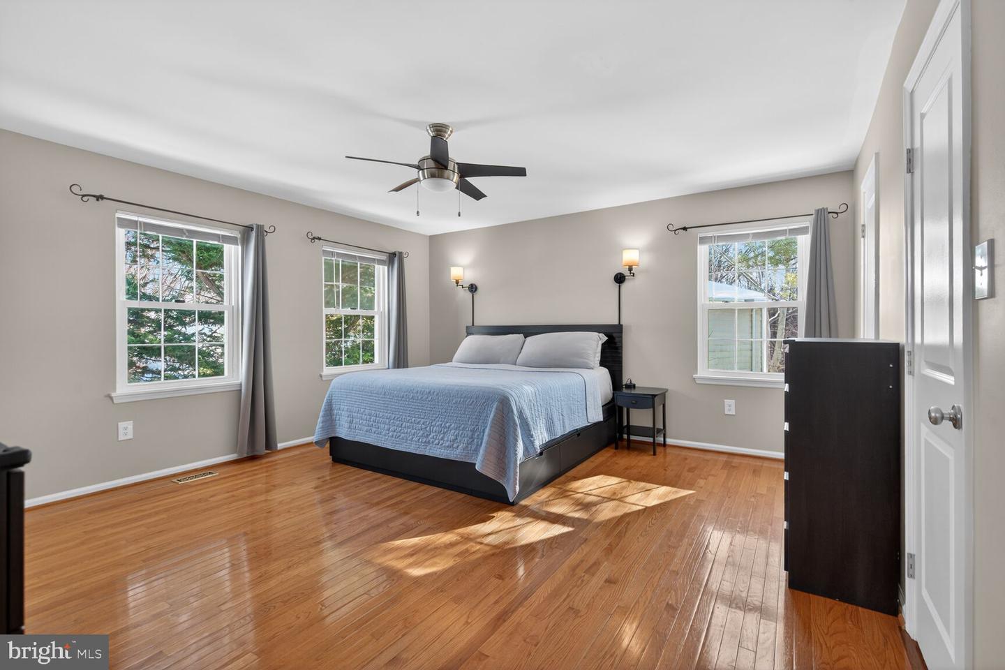 5610 WOOD THRUSH CT, FAIRFAX, Virginia 22032, 5 Bedrooms Bedrooms, ,2 BathroomsBathrooms,Residential,For sale,5610 WOOD THRUSH CT,VAFX2289302 MLS # VAFX2289302