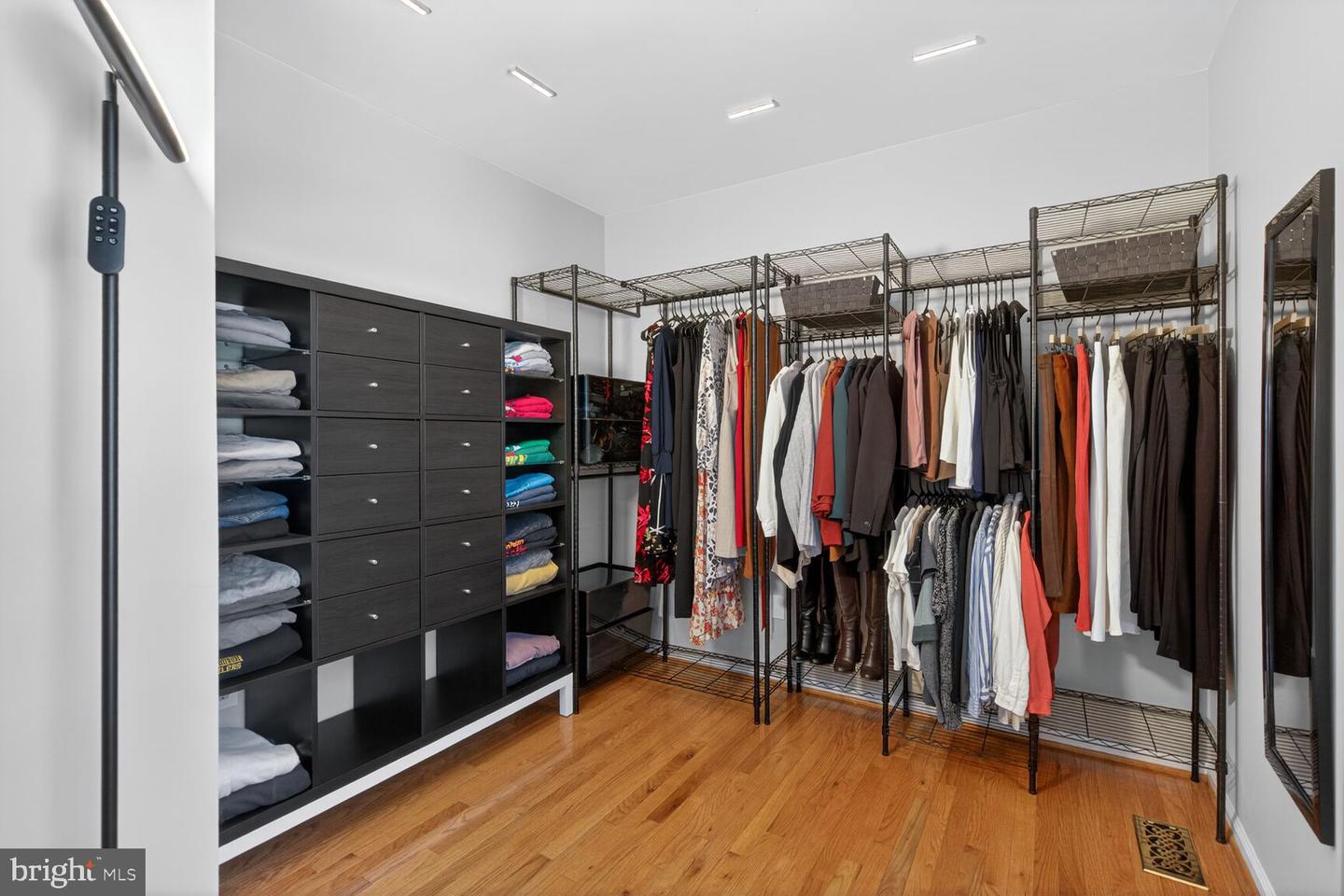 5610 WOOD THRUSH CT, FAIRFAX, Virginia 22032, 5 Bedrooms Bedrooms, ,2 BathroomsBathrooms,Residential,For sale,5610 WOOD THRUSH CT,VAFX2289302 MLS # VAFX2289302