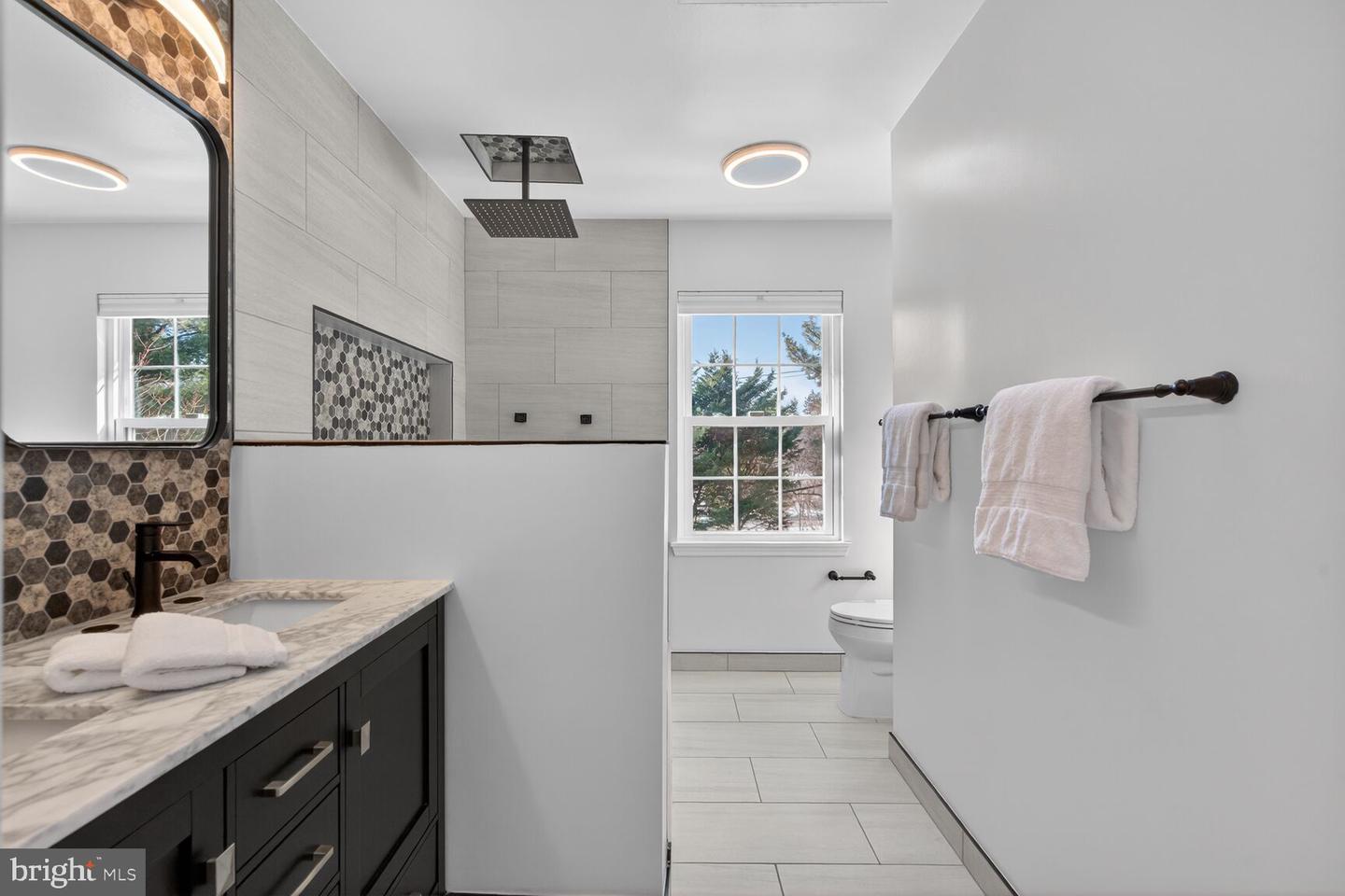 5610 WOOD THRUSH CT, FAIRFAX, Virginia 22032, 5 Bedrooms Bedrooms, ,2 BathroomsBathrooms,Residential,For sale,5610 WOOD THRUSH CT,VAFX2289302 MLS # VAFX2289302