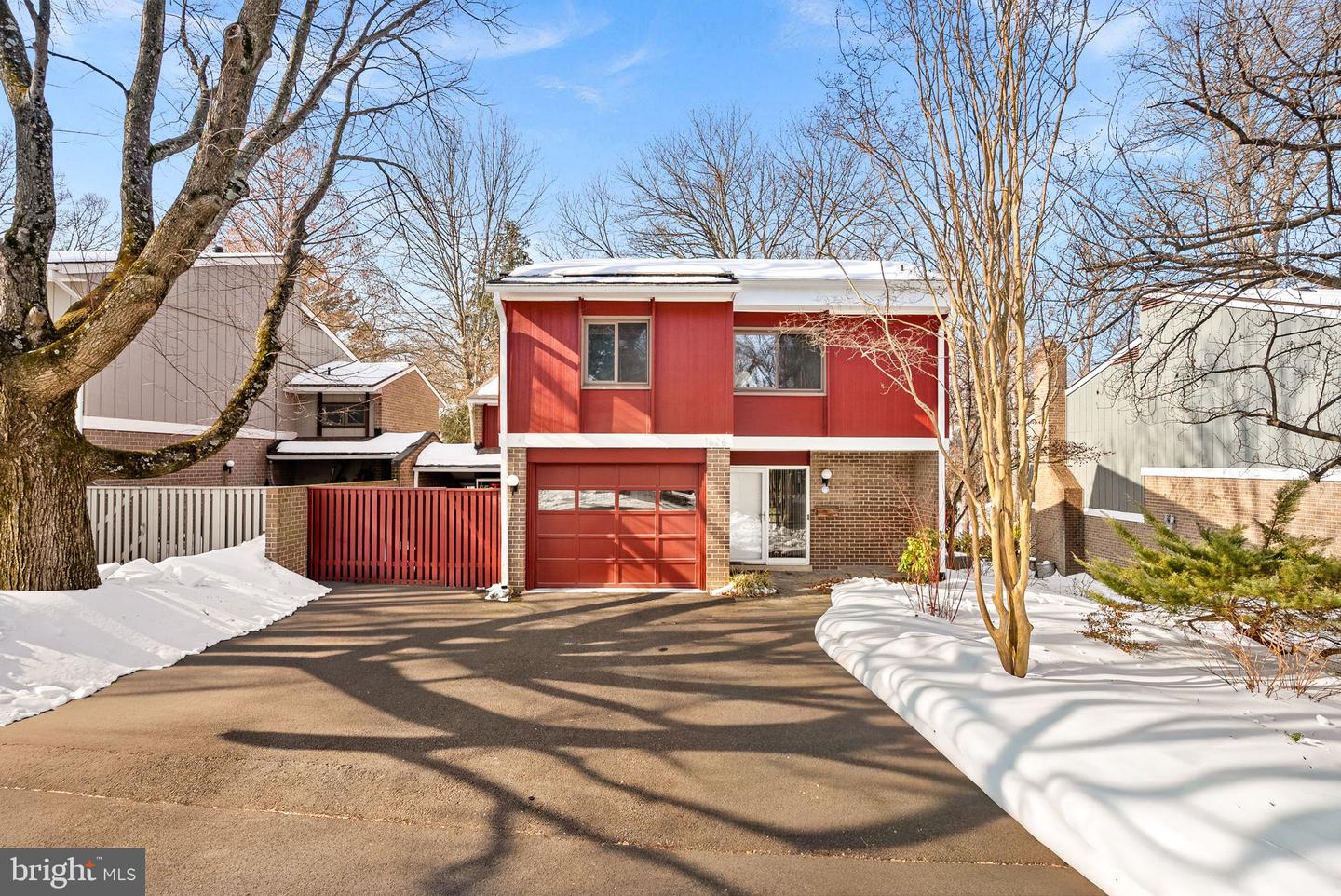 1628 GREENBRIAR CT, RESTON, Virginia 20190, 4 Bedrooms Bedrooms, ,2 BathroomsBathrooms,Residential,For sale,1628 GREENBRIAR CT,VAFX2289320 MLS # VAFX2289320