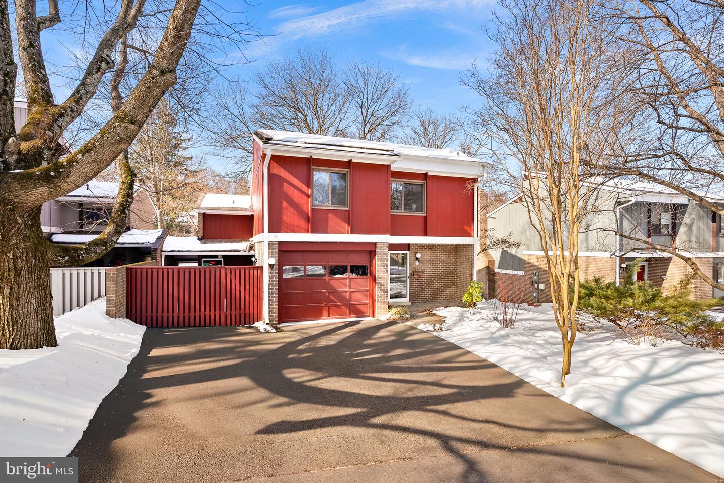 1628 GREENBRIAR CT, RESTON, Virginia 20190, 4 Bedrooms Bedrooms, ,2 BathroomsBathrooms,Residential,For sale,1628 GREENBRIAR CT,VAFX2289320 MLS # VAFX2289320