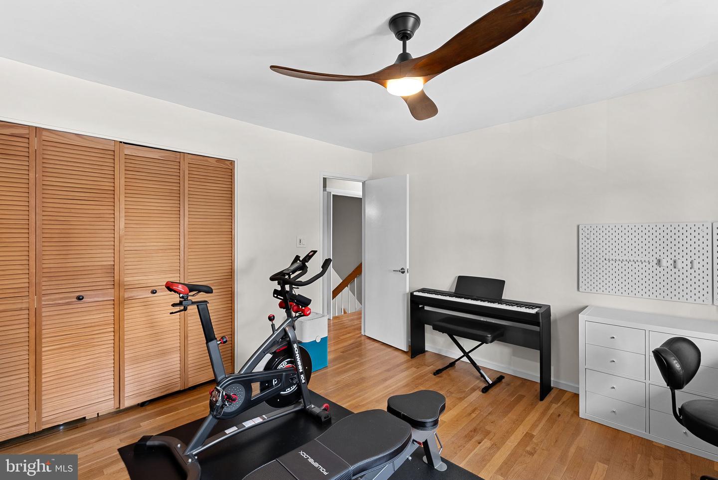 1628 GREENBRIAR CT, RESTON, Virginia 20190, 4 Bedrooms Bedrooms, ,2 BathroomsBathrooms,Residential,For sale,1628 GREENBRIAR CT,VAFX2289320 MLS # VAFX2289320