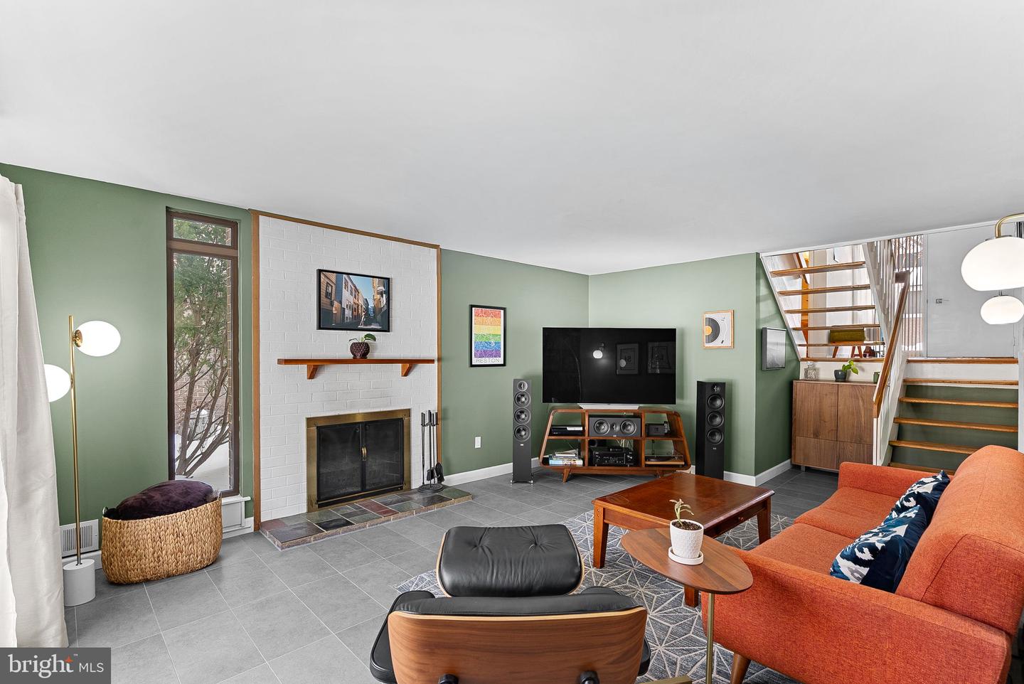 1628 GREENBRIAR CT, RESTON, Virginia 20190, 4 Bedrooms Bedrooms, ,2 BathroomsBathrooms,Residential,For sale,1628 GREENBRIAR CT,VAFX2289320 MLS # VAFX2289320