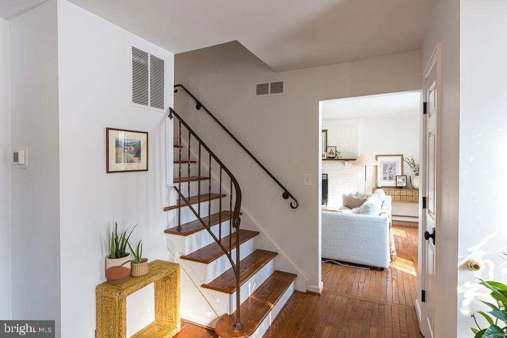 2510 LITTLE RIVER RD, HAYMARKET, Virginia 20169, 5 Bedrooms Bedrooms, 8 Rooms Rooms,2 BathroomsBathrooms,Residential,For sale,2510 LITTLE RIVER RD,VAPW2111992 MLS # VAPW2111992 2510 LITTLE RIVER RD, HAYMARKET, Virginia 20169, 5 Bedrooms Bedrooms, 8 Rooms Rooms,2 BathroomsBathrooms,Residential,For sale,2510 LITTLE RIVER RD,VAPW2111992 MLS # VAPW2111992