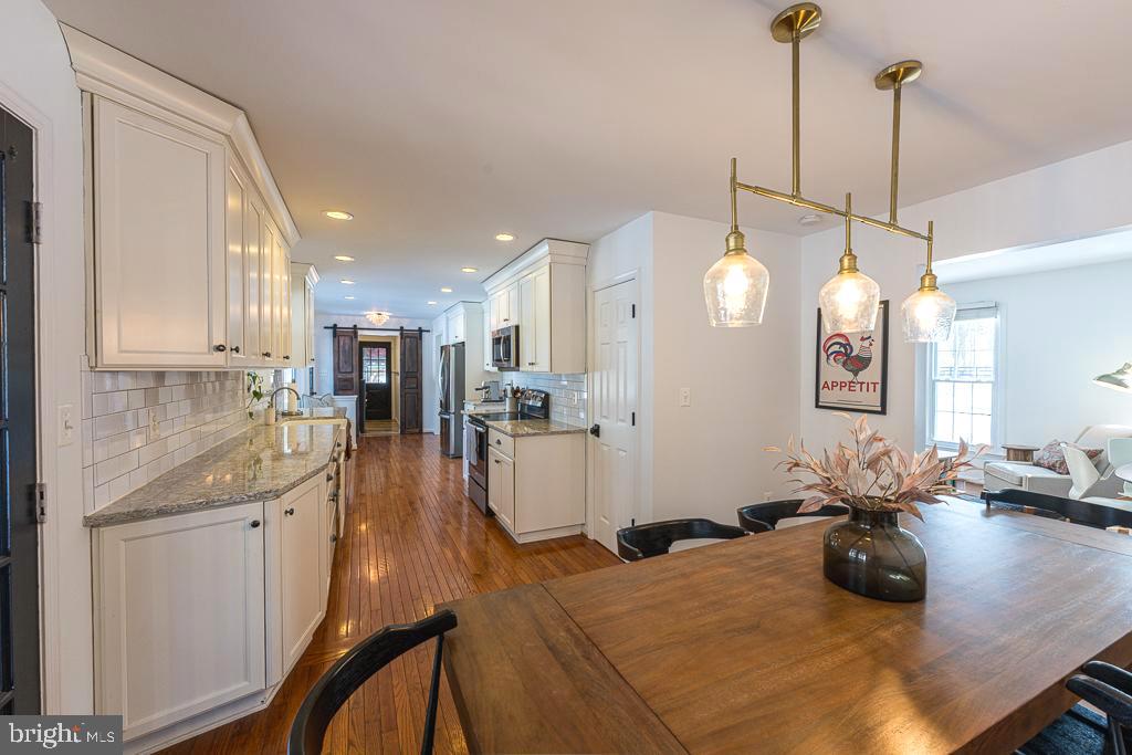 2510 LITTLE RIVER RD, HAYMARKET, Virginia 20169, 5 Bedrooms Bedrooms, 8 Rooms Rooms,2 BathroomsBathrooms,Residential,For sale,2510 LITTLE RIVER RD,VAPW2111992 MLS # VAPW2111992 2510 LITTLE RIVER RD, HAYMARKET, Virginia 20169, 5 Bedrooms Bedrooms, 8 Rooms Rooms,2 BathroomsBathrooms,Residential,For sale,2510 LITTLE RIVER RD,VAPW2111992 MLS # VAPW2111992