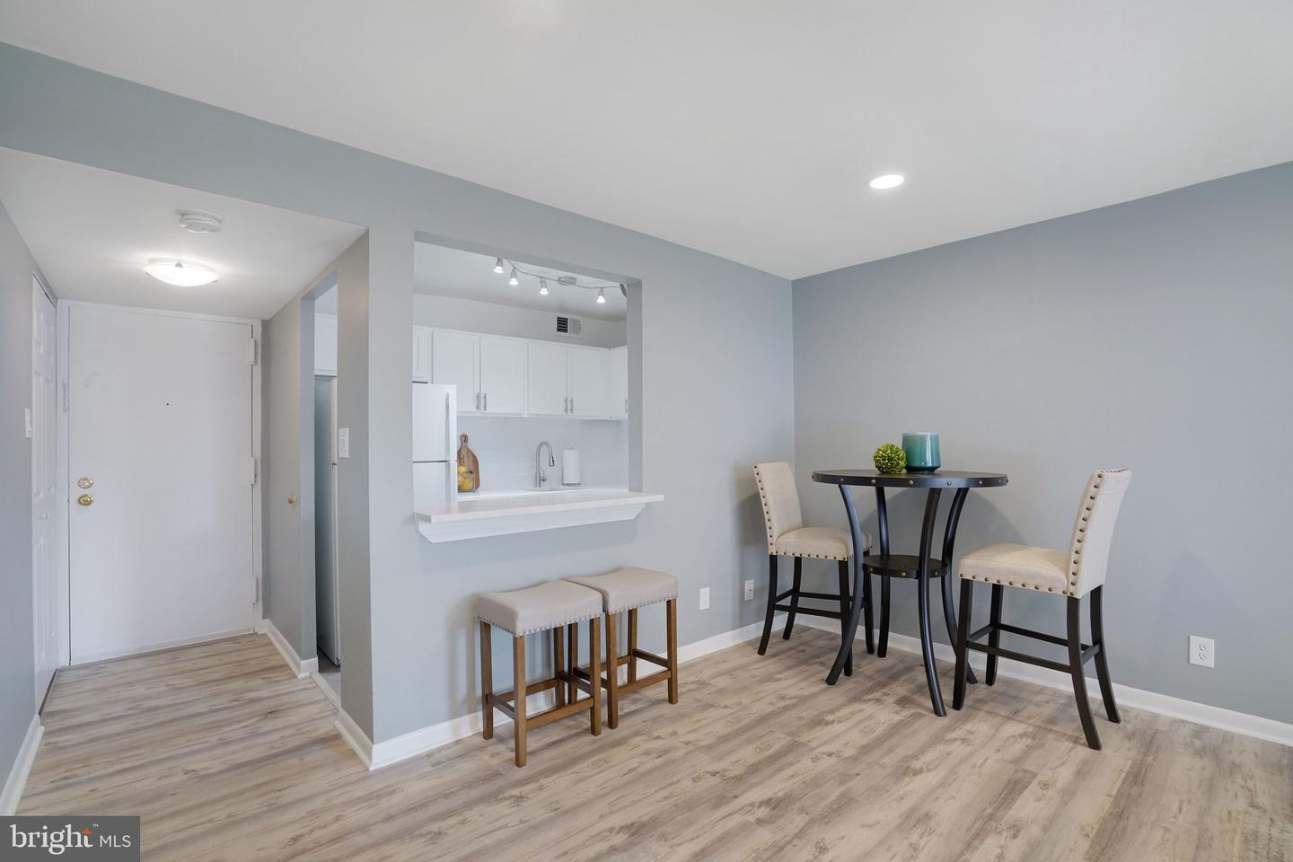 3100 S MANCHESTER ST #909, FALLS CHURCH, Virginia 22044, 1 Room Rooms,1 BathroomBathrooms,Residential,For sale,3100 S MANCHESTER ST #909,VAFX2289400 MLS # VAFX2289400