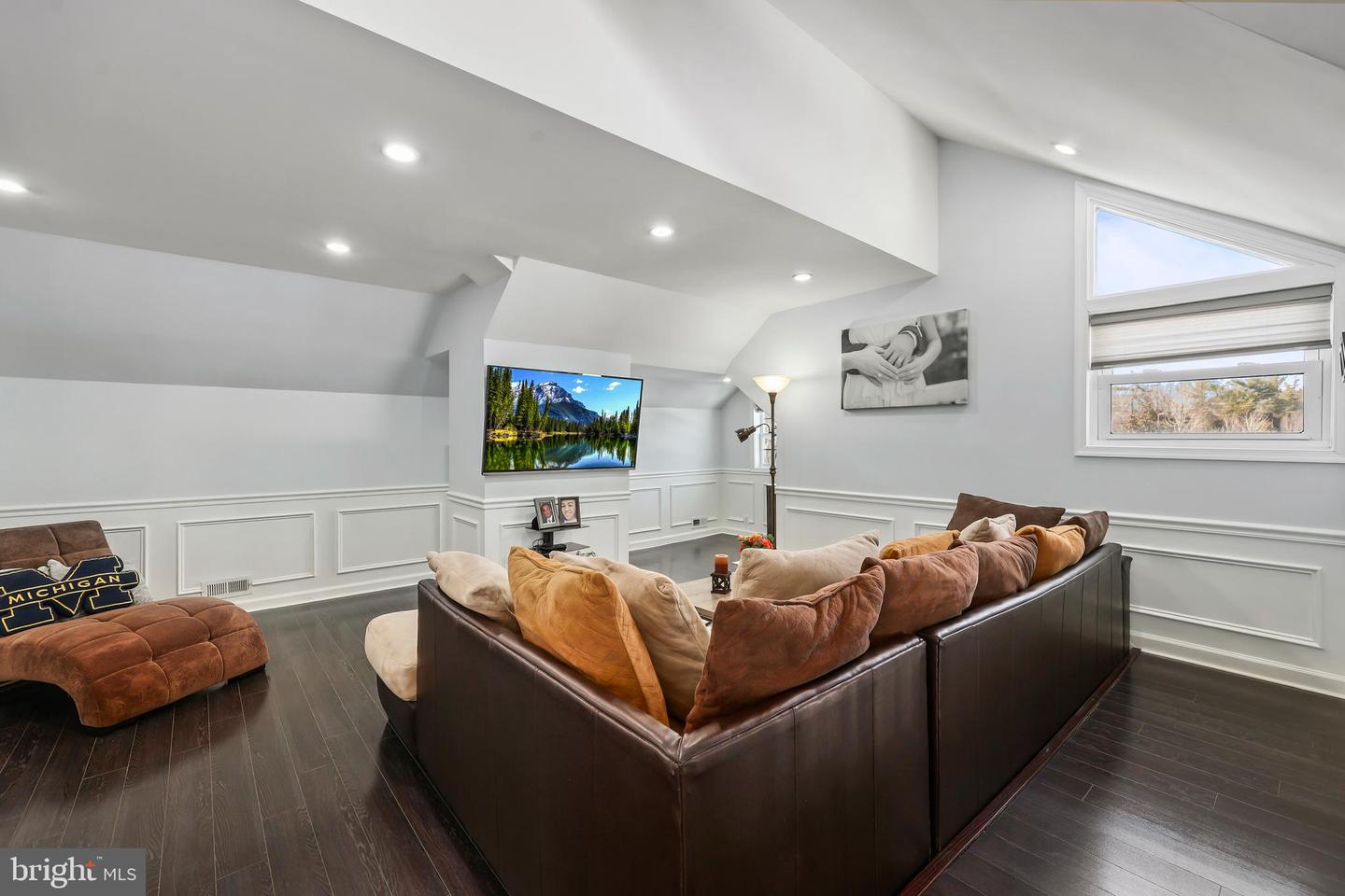 3031 DASHIELL RD, FALLS CHURCH, Virginia 22042, 5 Bedrooms Bedrooms, ,3 BathroomsBathrooms,Residential,For sale,3031 DASHIELL RD,VAFX2289424 MLS # VAFX2289424