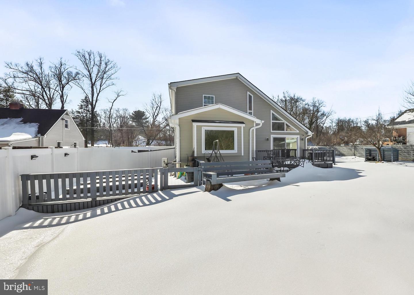 3031 DASHIELL RD, FALLS CHURCH, Virginia 22042, 5 Bedrooms Bedrooms, ,3 BathroomsBathrooms,Residential,For sale,3031 DASHIELL RD,VAFX2289424 MLS # VAFX2289424