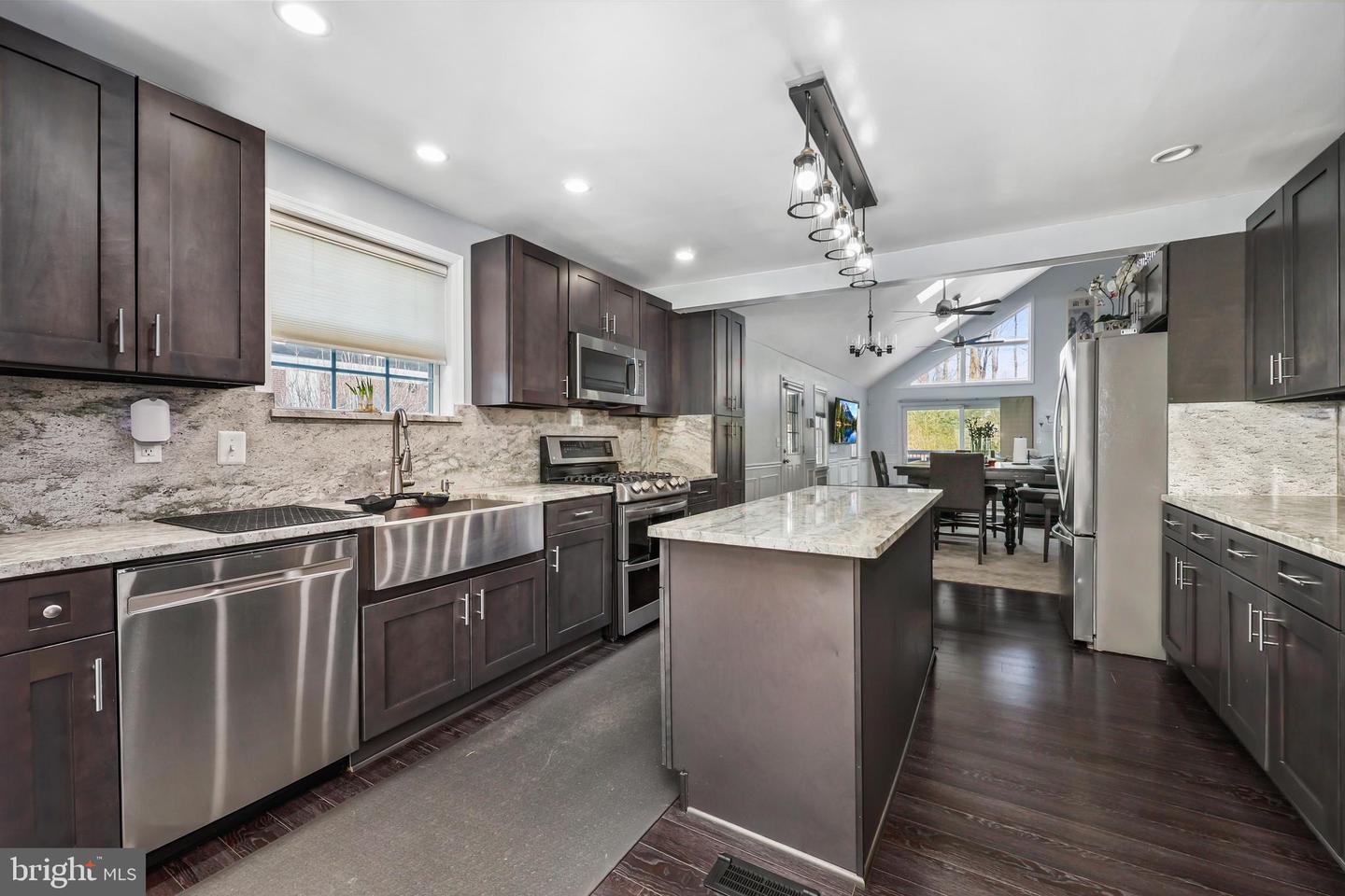 3031 DASHIELL RD, FALLS CHURCH, Virginia 22042, 5 Bedrooms Bedrooms, ,3 BathroomsBathrooms,Residential,For sale,3031 DASHIELL RD,VAFX2289424 MLS # VAFX2289424