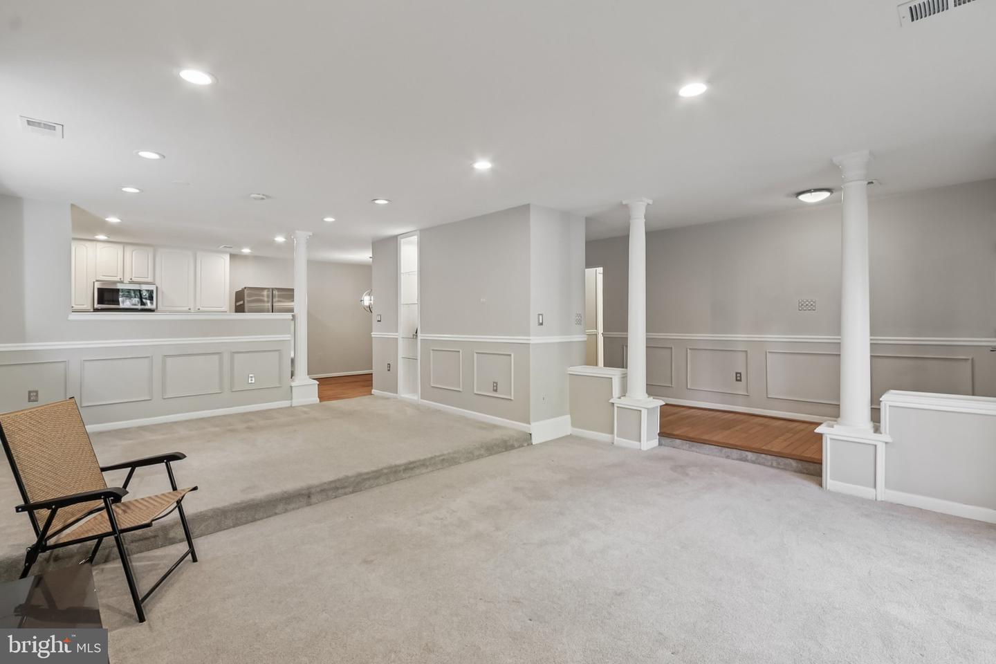 3769 PERSIMMON CIR, FAIRFAX, Virginia 22031, 2 Bedrooms Bedrooms, 6 Rooms Rooms,2 BathroomsBathrooms,Residential,For sale,3769 PERSIMMON CIR,VAFX2289486 MLS # VAFX2289486