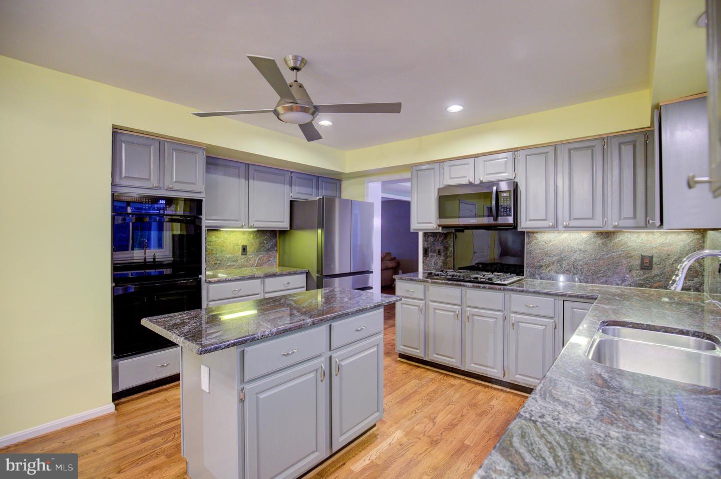 5408 HEATHERFORD CT, FAIRFAX, Virginia 22030, 4 Bedrooms Bedrooms, ,3 BathroomsBathrooms,Residential,For sale,5408 HEATHERFORD CT,VAFX2289490 MLS # VAFX2289490