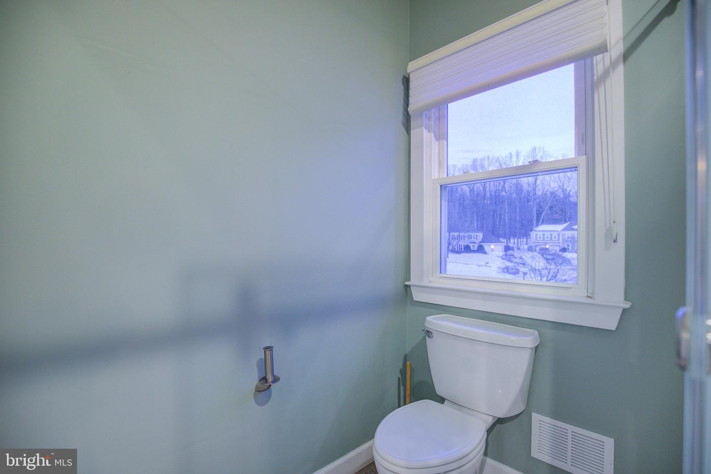 5408 HEATHERFORD CT, FAIRFAX, Virginia 22030, 4 Bedrooms Bedrooms, ,3 BathroomsBathrooms,Residential,For sale,5408 HEATHERFORD CT,VAFX2289490 MLS # VAFX2289490