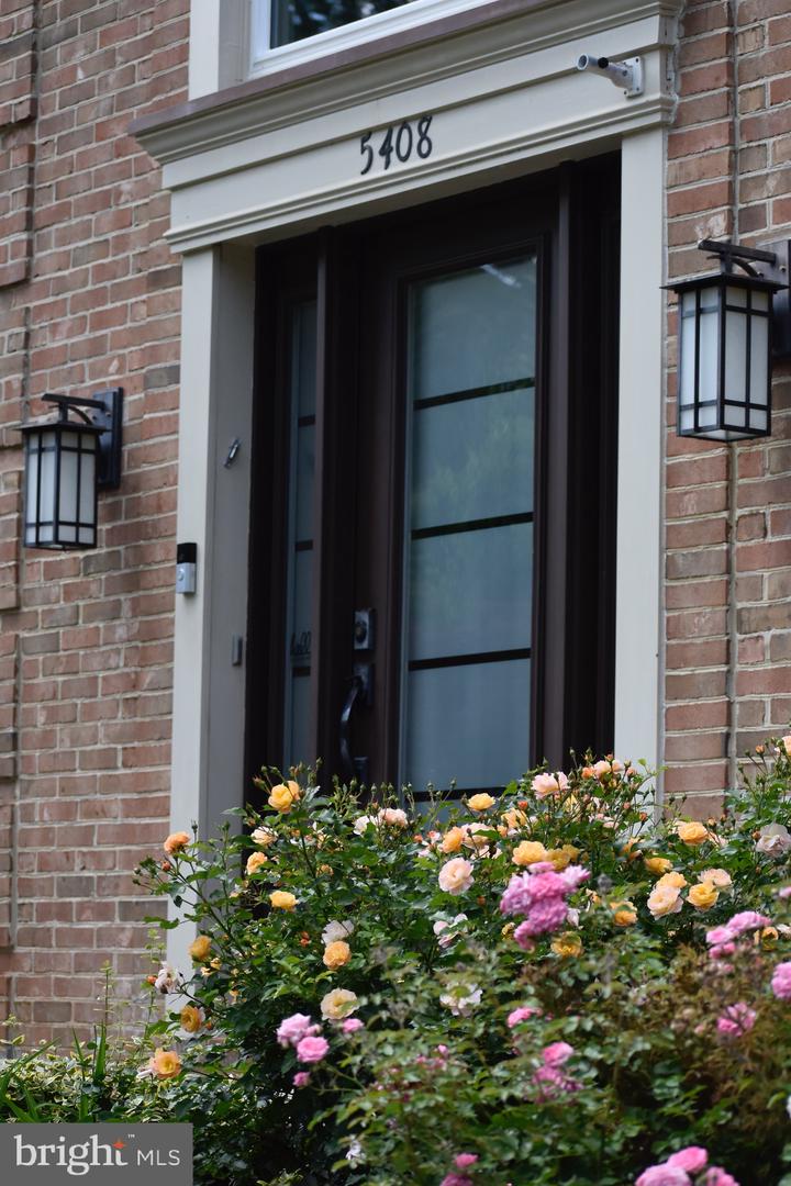 5408 HEATHERFORD CT, FAIRFAX, Virginia 22030, 4 Bedrooms Bedrooms, ,3 BathroomsBathrooms,Residential,For sale,5408 HEATHERFORD CT,VAFX2289490 MLS # VAFX2289490