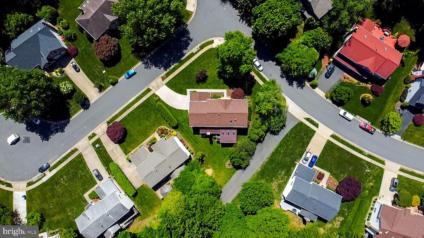 5408 HEATHERFORD CT, FAIRFAX, Virginia 22030, 4 Bedrooms Bedrooms, ,3 BathroomsBathrooms,Residential,For sale,5408 HEATHERFORD CT,VAFX2289490 MLS # VAFX2289490