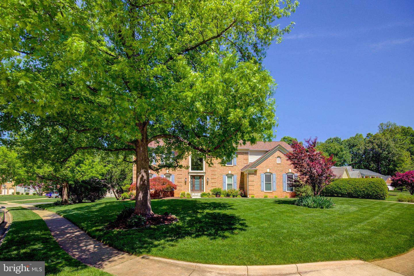 5408 HEATHERFORD CT, FAIRFAX, Virginia 22030, 4 Bedrooms Bedrooms, ,3 BathroomsBathrooms,Residential,For sale,5408 HEATHERFORD CT,VAFX2289490 MLS # VAFX2289490