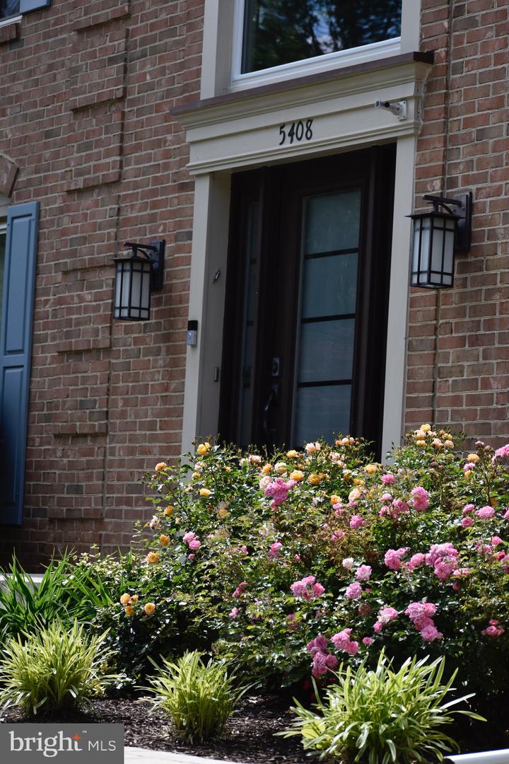 5408 HEATHERFORD CT, FAIRFAX, Virginia 22030, 4 Bedrooms Bedrooms, ,3 BathroomsBathrooms,Residential,For sale,5408 HEATHERFORD CT,VAFX2289490 MLS # VAFX2289490