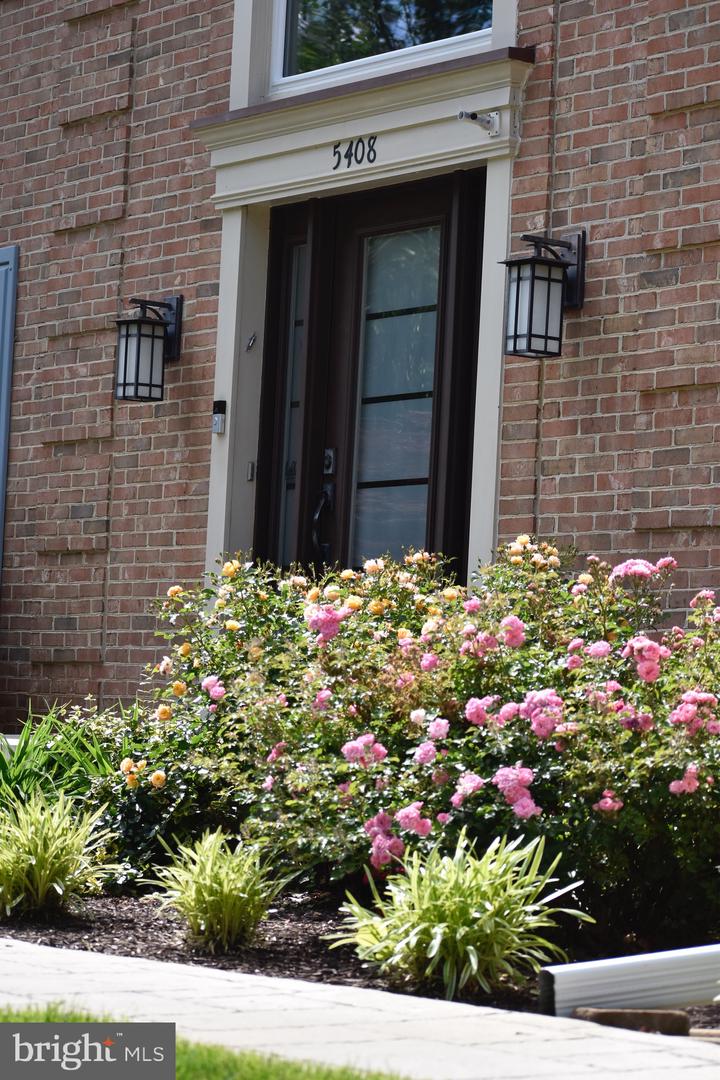 5408 HEATHERFORD CT, FAIRFAX, Virginia 22030, 4 Bedrooms Bedrooms, ,3 BathroomsBathrooms,Residential,For sale,5408 HEATHERFORD CT,VAFX2289490 MLS # VAFX2289490