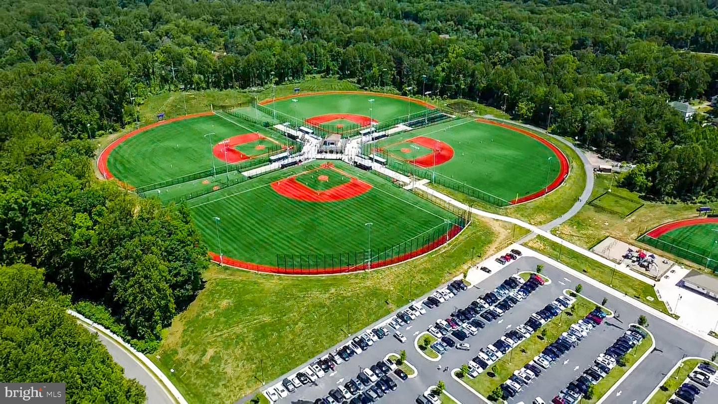 5408 HEATHERFORD CT, FAIRFAX, Virginia 22030, 4 Bedrooms Bedrooms, ,3 BathroomsBathrooms,Residential,For sale,5408 HEATHERFORD CT,VAFX2289490 MLS # VAFX2289490