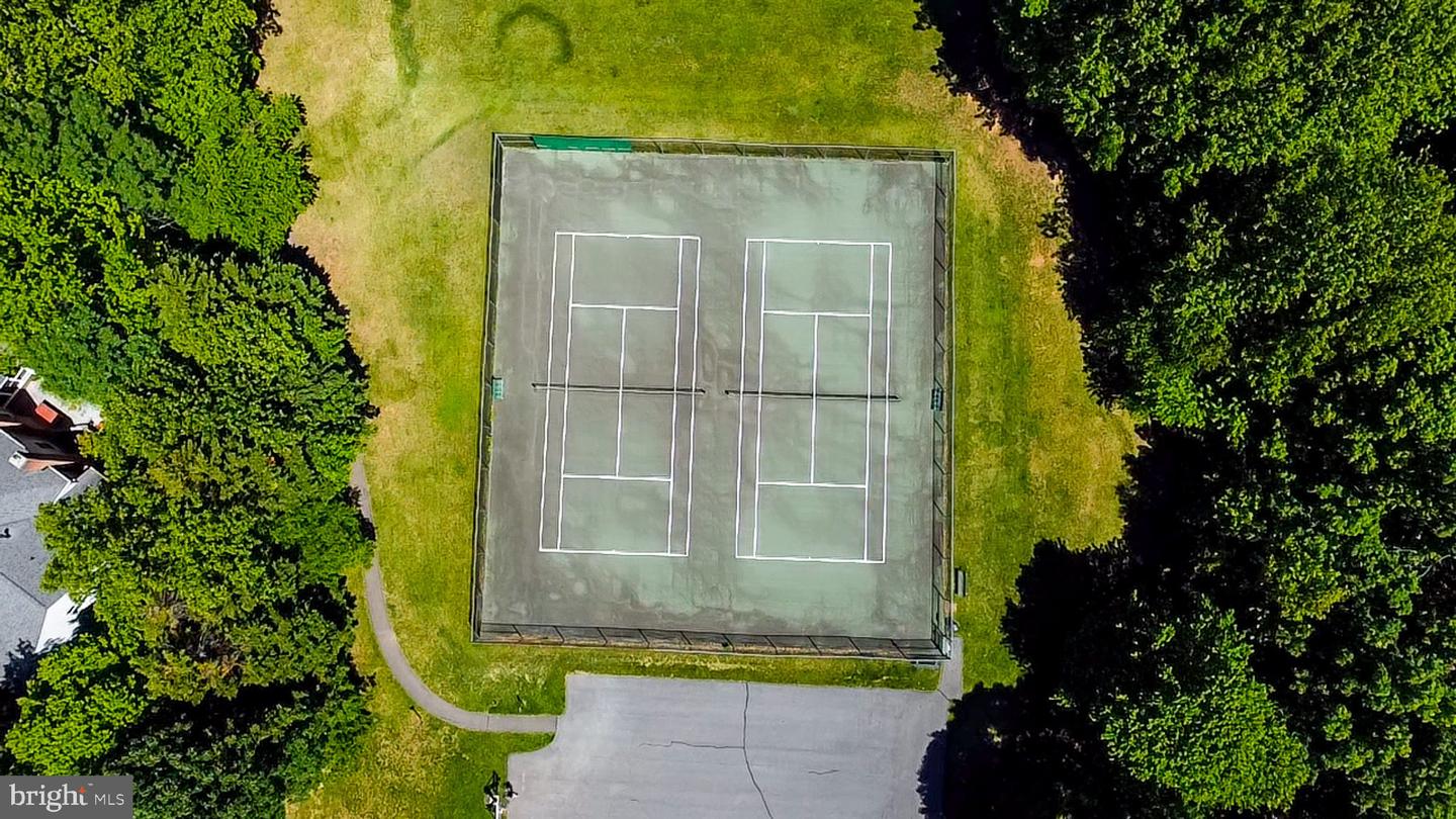 5408 HEATHERFORD CT, FAIRFAX, Virginia 22030, 4 Bedrooms Bedrooms, ,3 BathroomsBathrooms,Residential,For sale,5408 HEATHERFORD CT,VAFX2289490 MLS # VAFX2289490