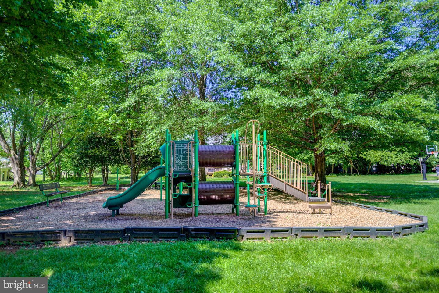 5408 HEATHERFORD CT, FAIRFAX, Virginia 22030, 4 Bedrooms Bedrooms, ,3 BathroomsBathrooms,Residential,For sale,5408 HEATHERFORD CT,VAFX2289490 MLS # VAFX2289490