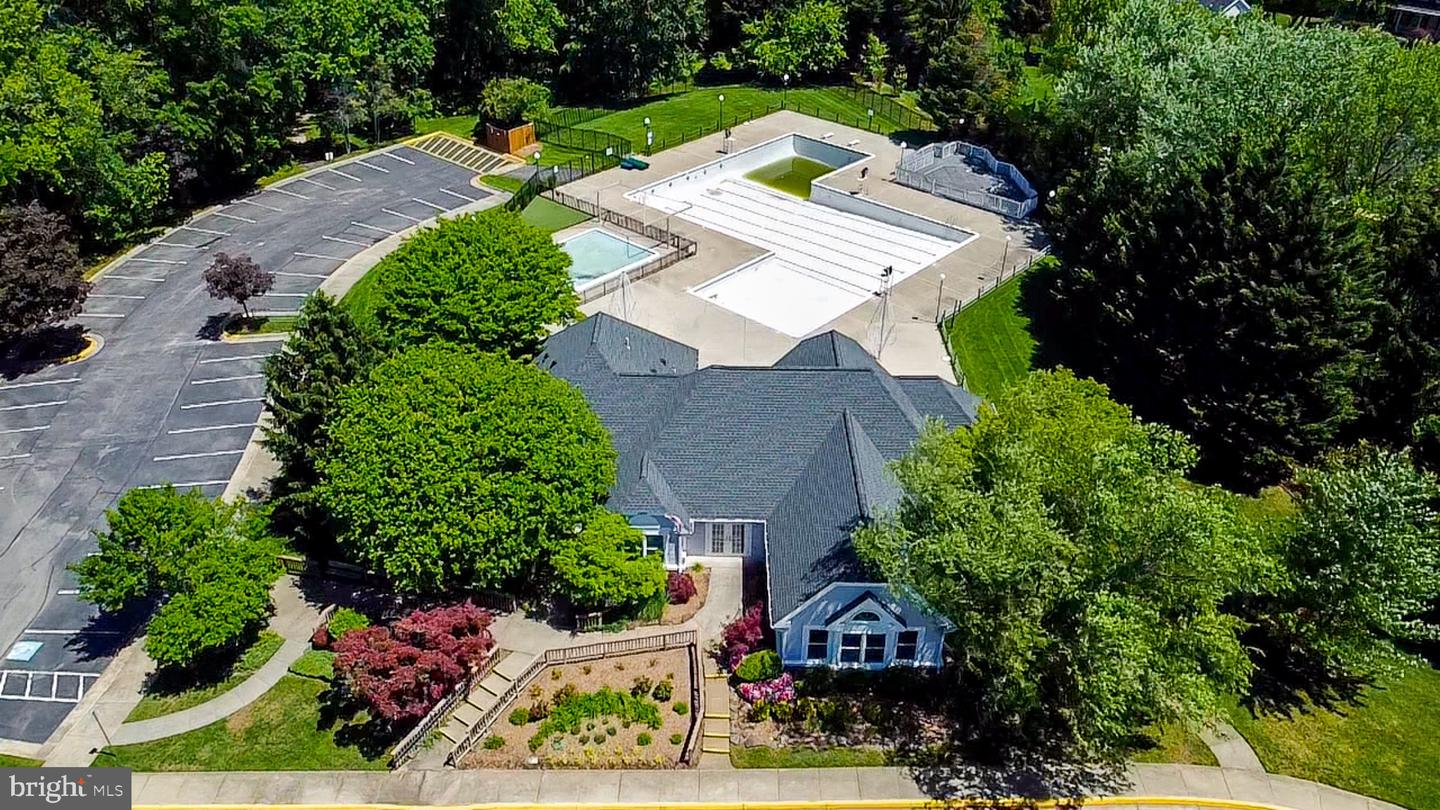 5408 HEATHERFORD CT, FAIRFAX, Virginia 22030, 4 Bedrooms Bedrooms, ,3 BathroomsBathrooms,Residential,For sale,5408 HEATHERFORD CT,VAFX2289490 MLS # VAFX2289490