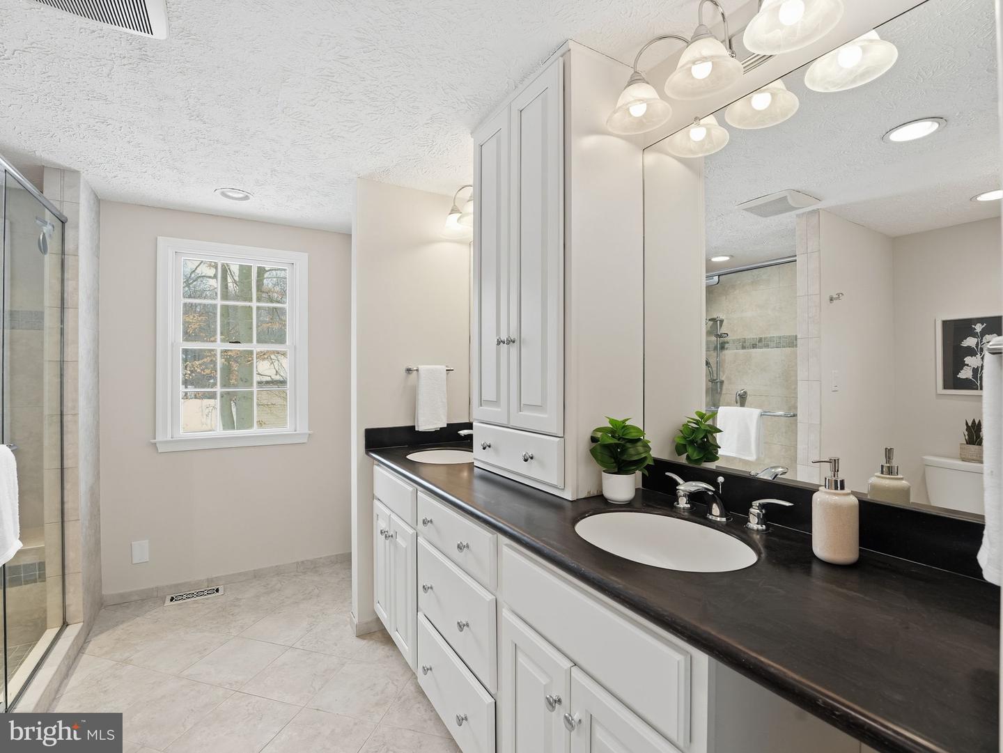 7752 GAMID DR, SPRINGFIELD, Virginia 22153, 5 Bedrooms Bedrooms, ,2 BathroomsBathrooms,Residential,For sale,7752 GAMID DR,VAFX2289504 MLS # VAFX2289504