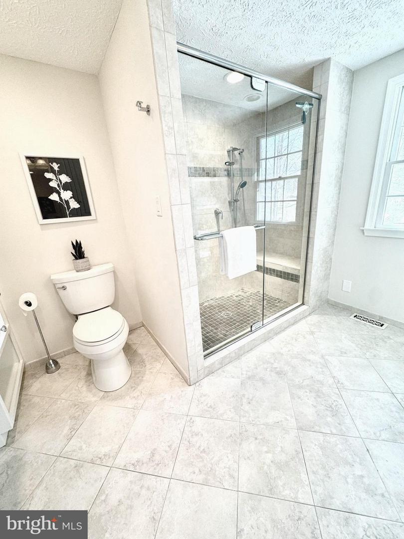 7752 GAMID DR, SPRINGFIELD, Virginia 22153, 5 Bedrooms Bedrooms, ,2 BathroomsBathrooms,Residential,For sale,7752 GAMID DR,VAFX2289504 MLS # VAFX2289504