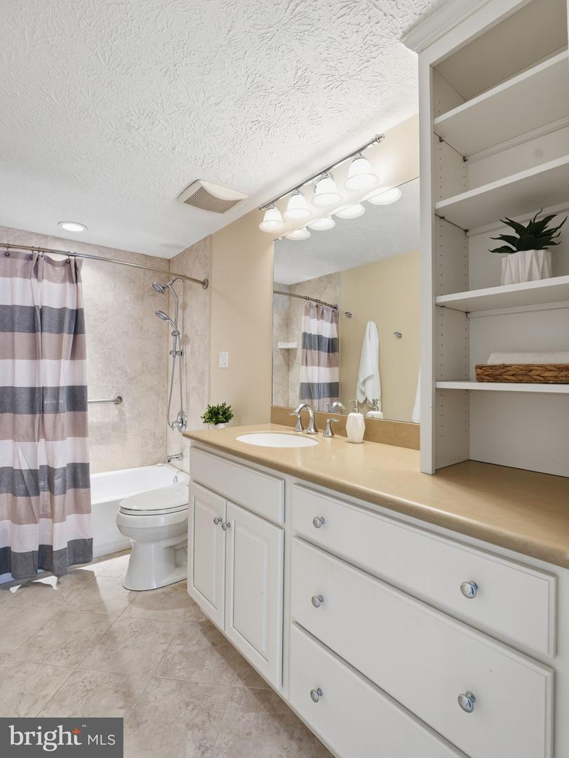 7752 GAMID DR, SPRINGFIELD, Virginia 22153, 5 Bedrooms Bedrooms, ,2 BathroomsBathrooms,Residential,For sale,7752 GAMID DR,VAFX2289504 MLS # VAFX2289504