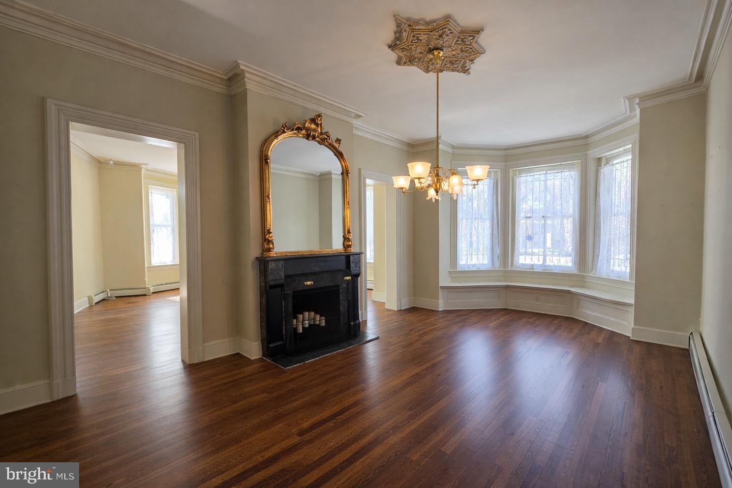 17 LOGAN CIR NW, WASHINGTON, District Of Columbia 20005, 6 Bedrooms Bedrooms, ,3 BathroomsBathrooms,Residential,For sale,17 LOGAN CIR NW,DCDC2245054 MLS # DCDC2245054