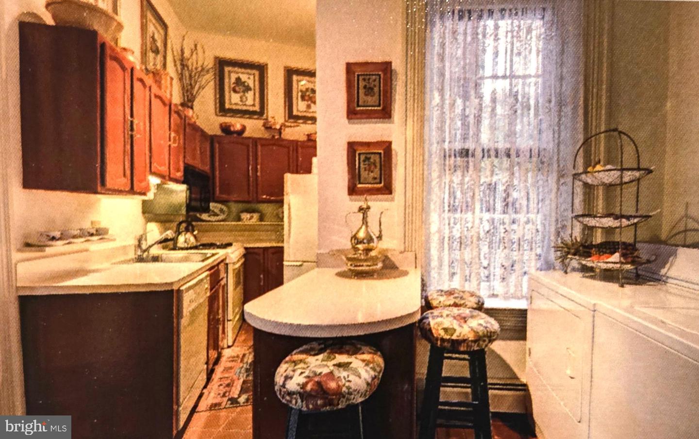 17 LOGAN CIR NW, WASHINGTON, District Of Columbia 20005, 6 Bedrooms Bedrooms, ,3 BathroomsBathrooms,Residential,For sale,17 LOGAN CIR NW,DCDC2245054 MLS # DCDC2245054