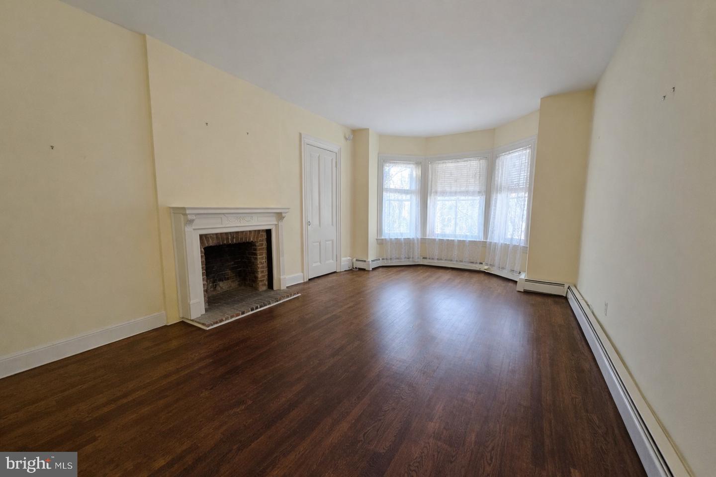 17 LOGAN CIR NW, WASHINGTON, District Of Columbia 20005, 6 Bedrooms Bedrooms, ,3 BathroomsBathrooms,Residential,For sale,17 LOGAN CIR NW,DCDC2245054 MLS # DCDC2245054