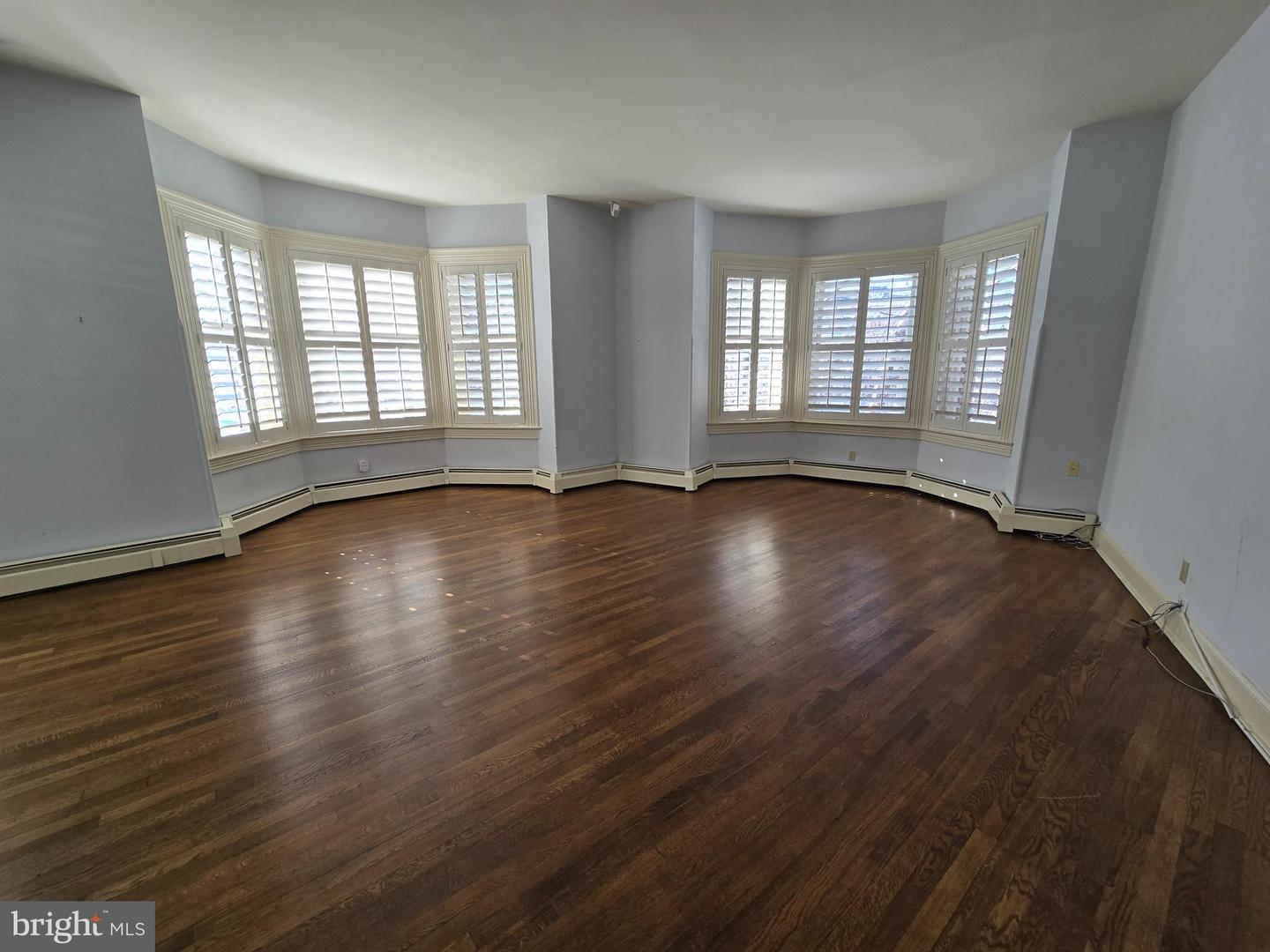 17 LOGAN CIR NW, WASHINGTON, District Of Columbia 20005, 6 Bedrooms Bedrooms, ,3 BathroomsBathrooms,Residential,For sale,17 LOGAN CIR NW,DCDC2245054 MLS # DCDC2245054