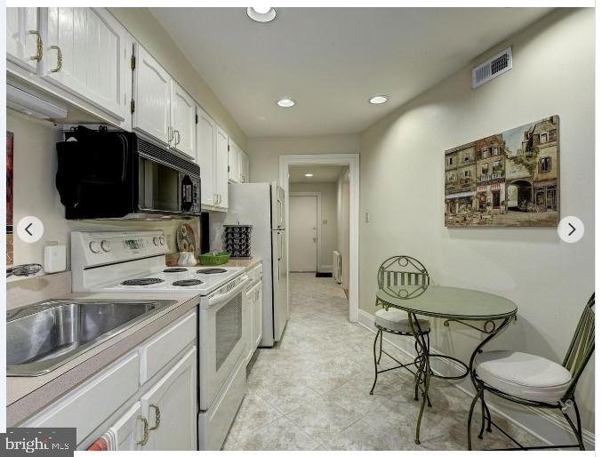 17 LOGAN CIR NW, WASHINGTON, District Of Columbia 20005, 6 Bedrooms Bedrooms, ,3 BathroomsBathrooms,Residential,For sale,17 LOGAN CIR NW,DCDC2245054 MLS # DCDC2245054