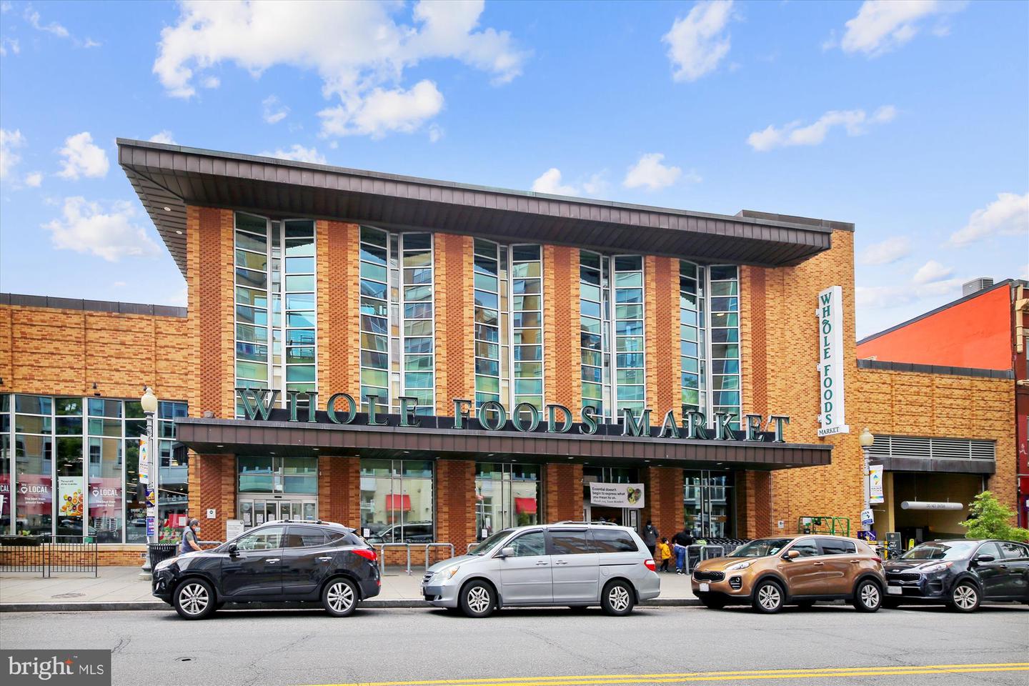 17 LOGAN CIR NW, WASHINGTON, District Of Columbia 20005, 6 Bedrooms Bedrooms, ,3 BathroomsBathrooms,Residential,For sale,17 LOGAN CIR NW,DCDC2245054 MLS # DCDC2245054