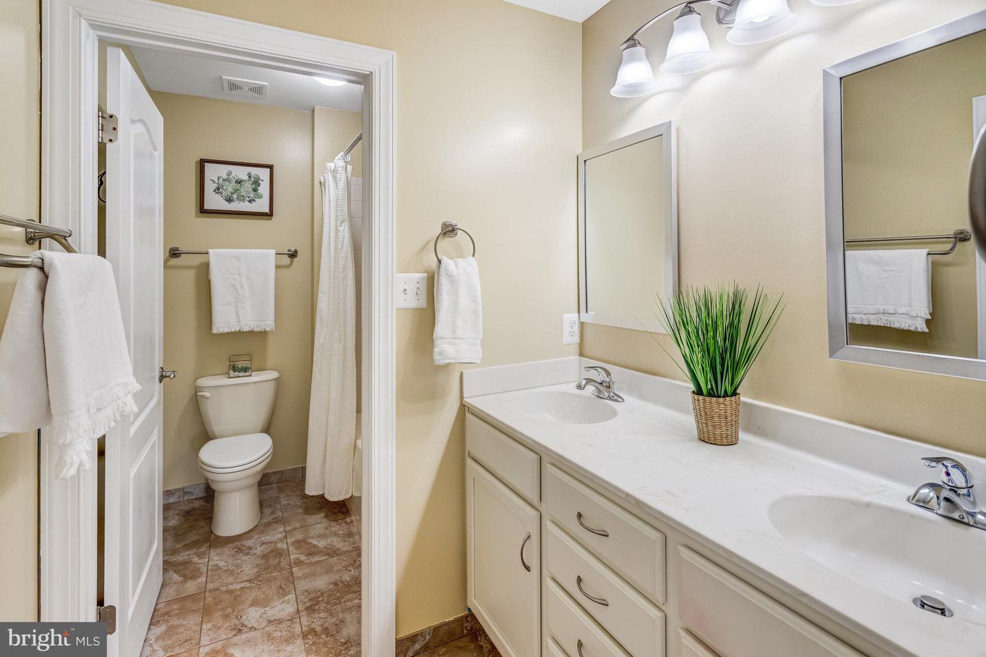 25 RHONDA CT, STAFFORD, Virginia 22556, 4 Bedrooms Bedrooms, ,3 BathroomsBathrooms,Residential,For sale,25 RHONDA CT,VAST2045868 MLS # VAST2045868