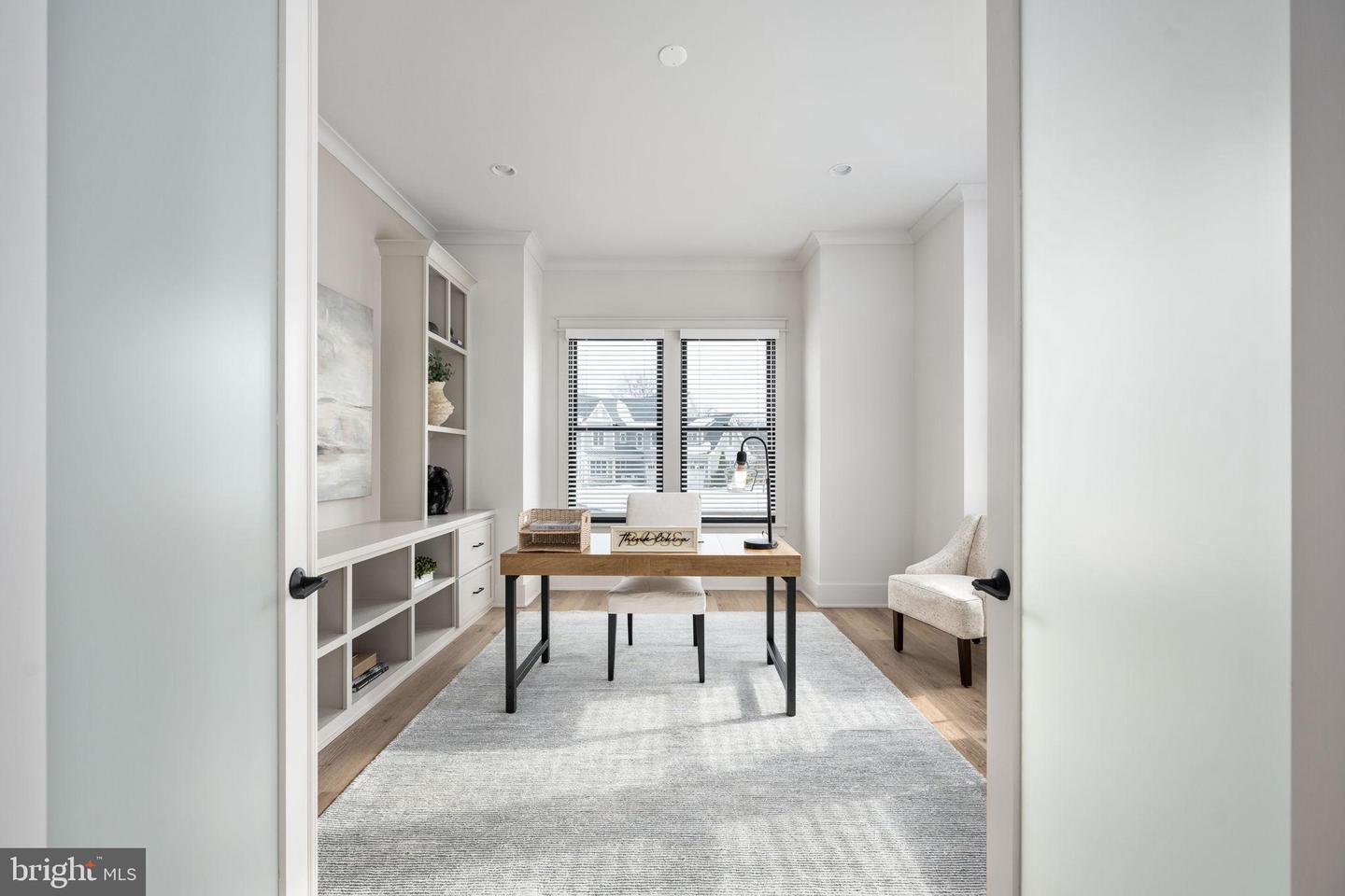 516 VALLEY DR SE, VIENNA, Virginia 22180, 6 Bedrooms Bedrooms, 23 Rooms Rooms,6 BathroomsBathrooms,Residential,For sale,516 VALLEY DR SE,VAFX2289572 MLS # VAFX2289572